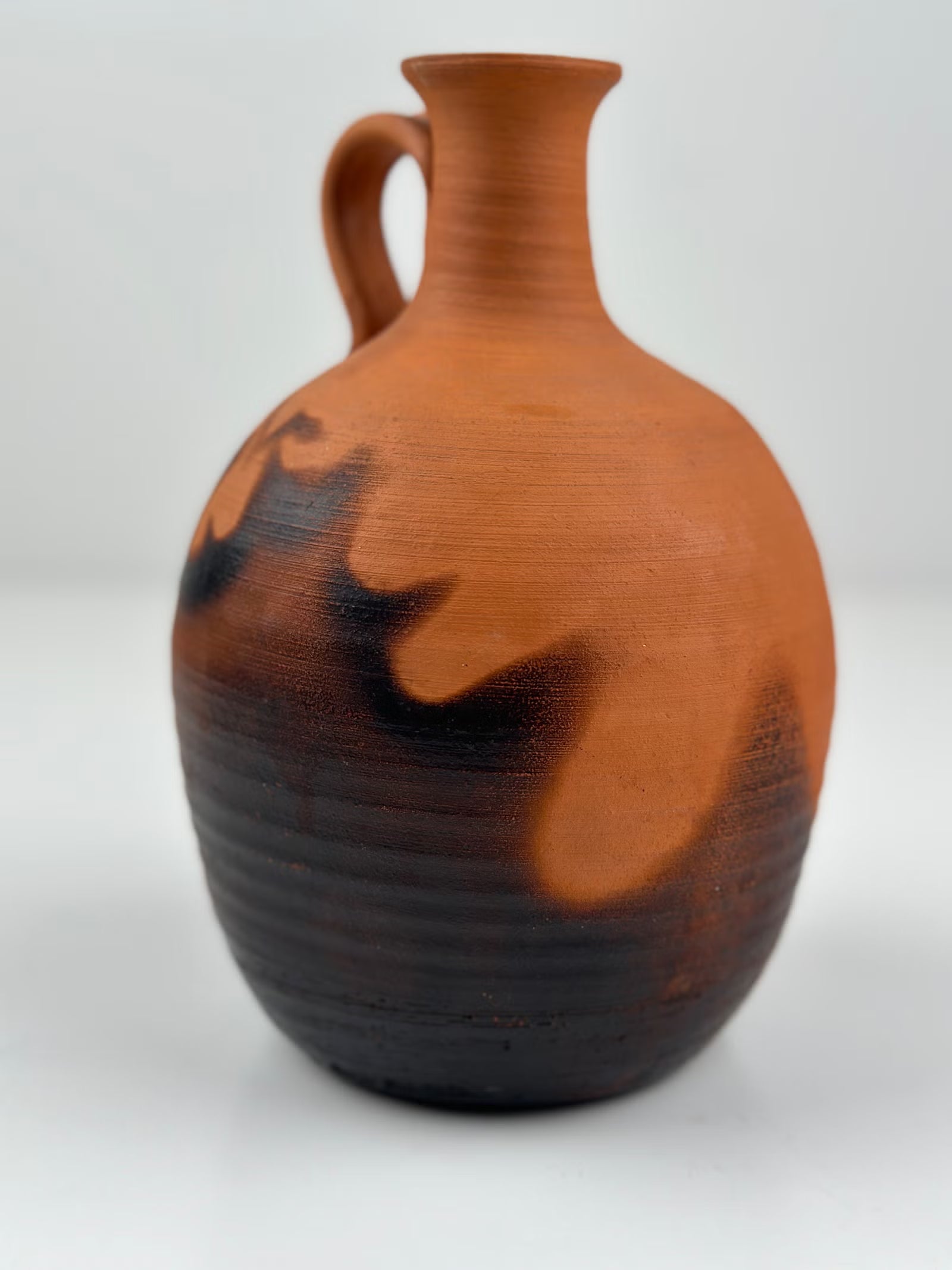 Erja Koskela – savupoltettu kannu