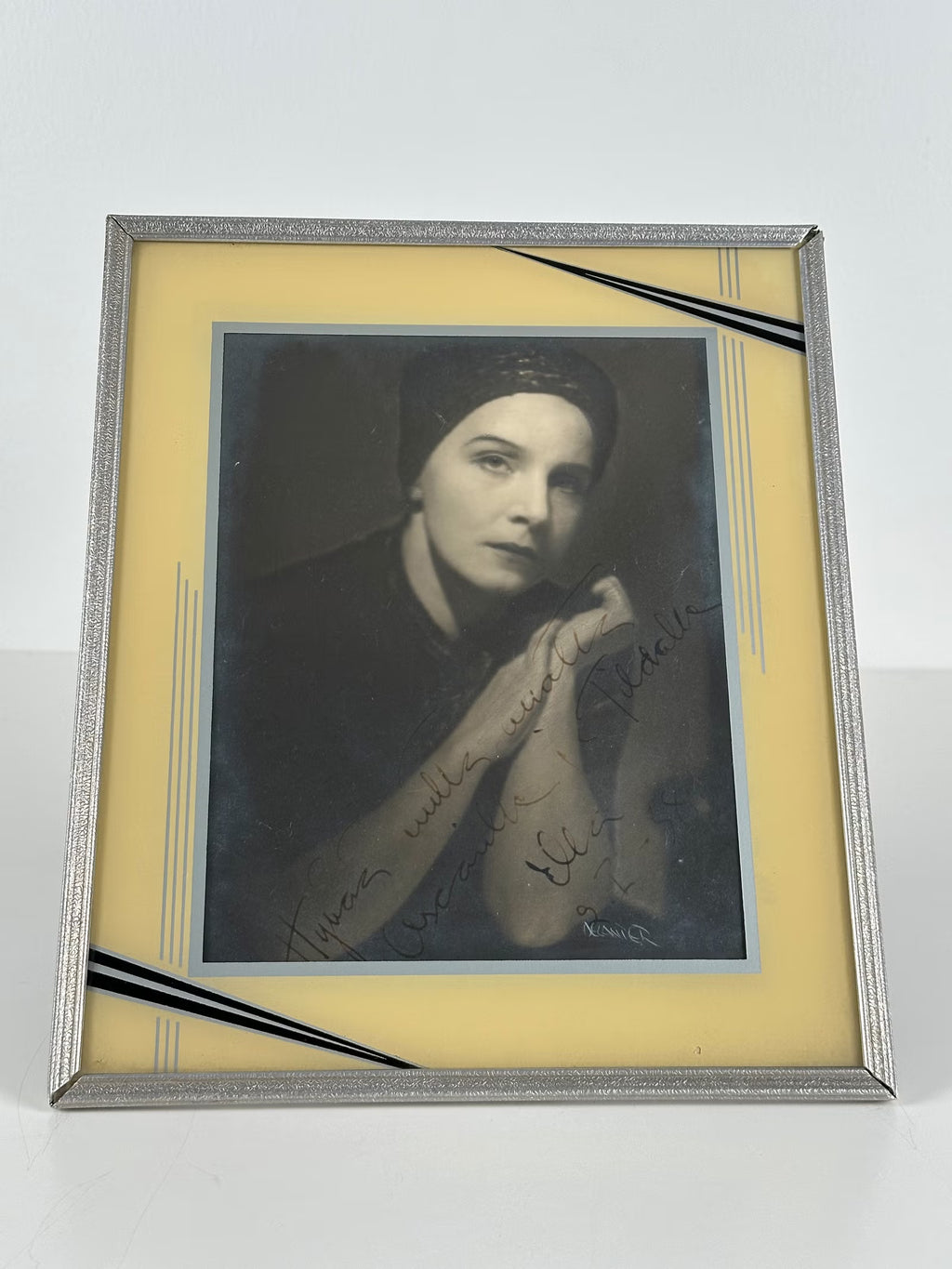 Ella Eronen – alkuperäinen valokuva omistuskirjoituksella