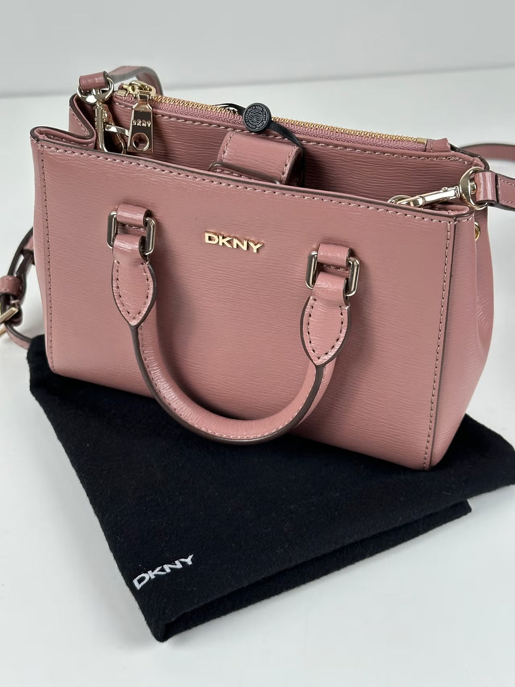 DKNY Bryant Mini Shopper -nahkalaukku, roosa