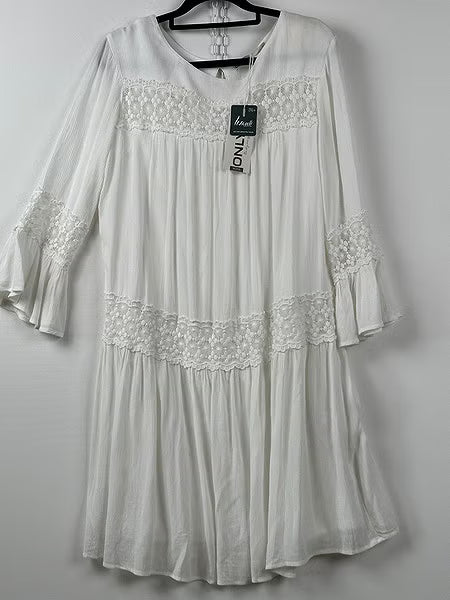 ONLY valkoinen viskoosimekko 3/4-hihoilla