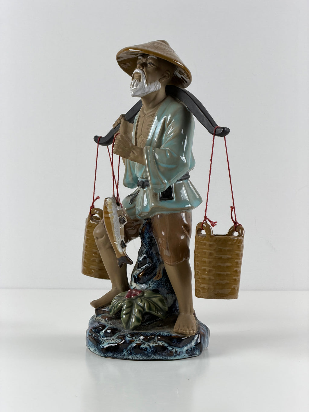 Shiwan Chinese Fisherman – suuri lasitettu kiinalainen keramiikkafiguuri 33 cm