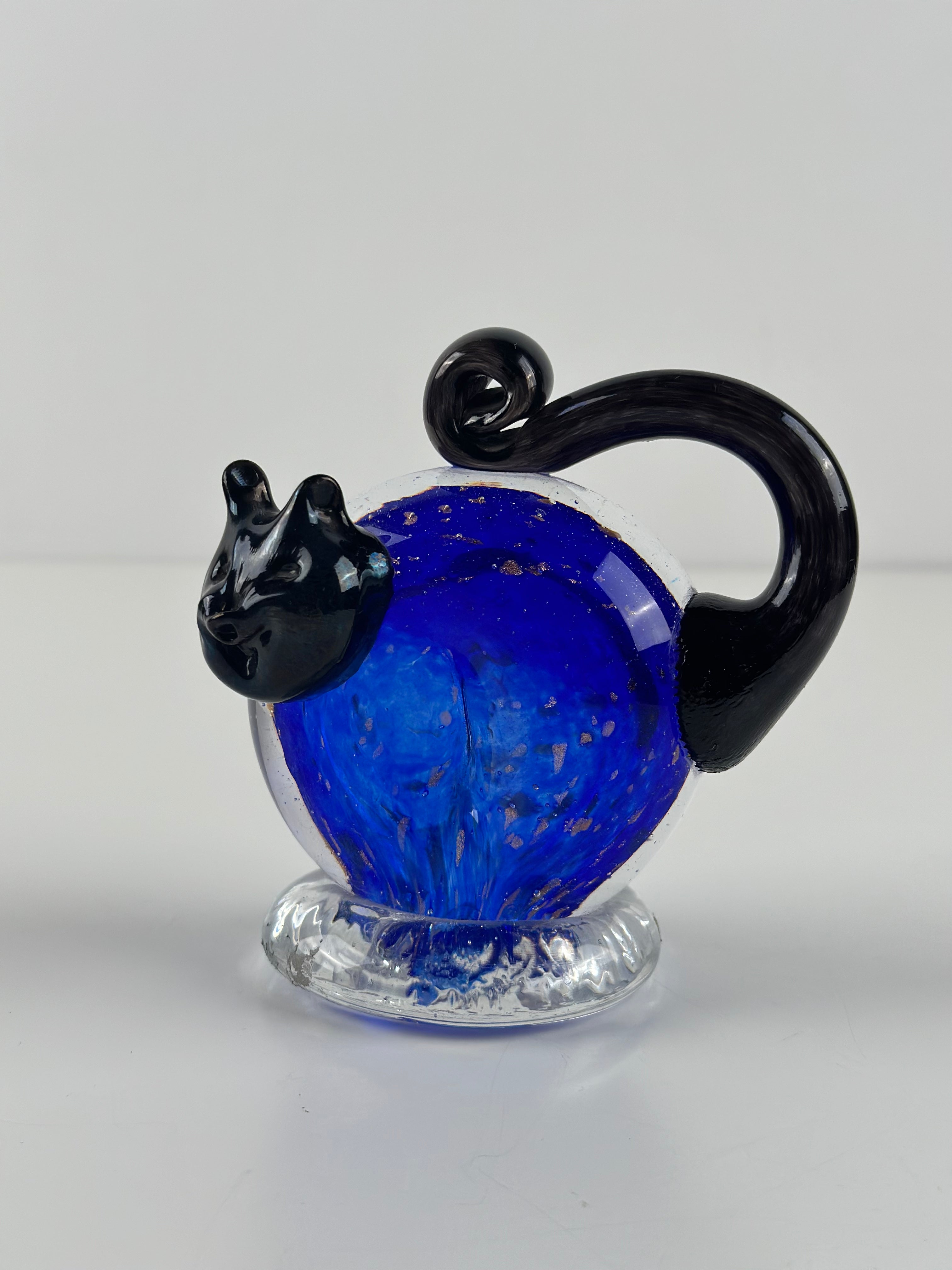 Sininen lasikissa – Taikayön Lasipaja