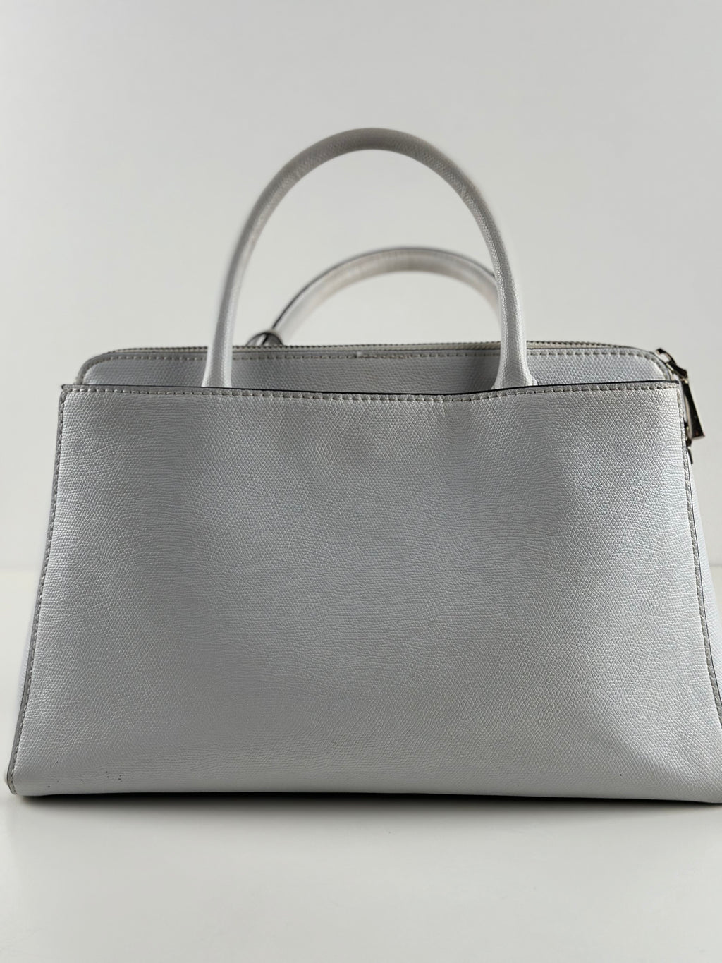 Guess Vikky Satchel – valkoinen laukku