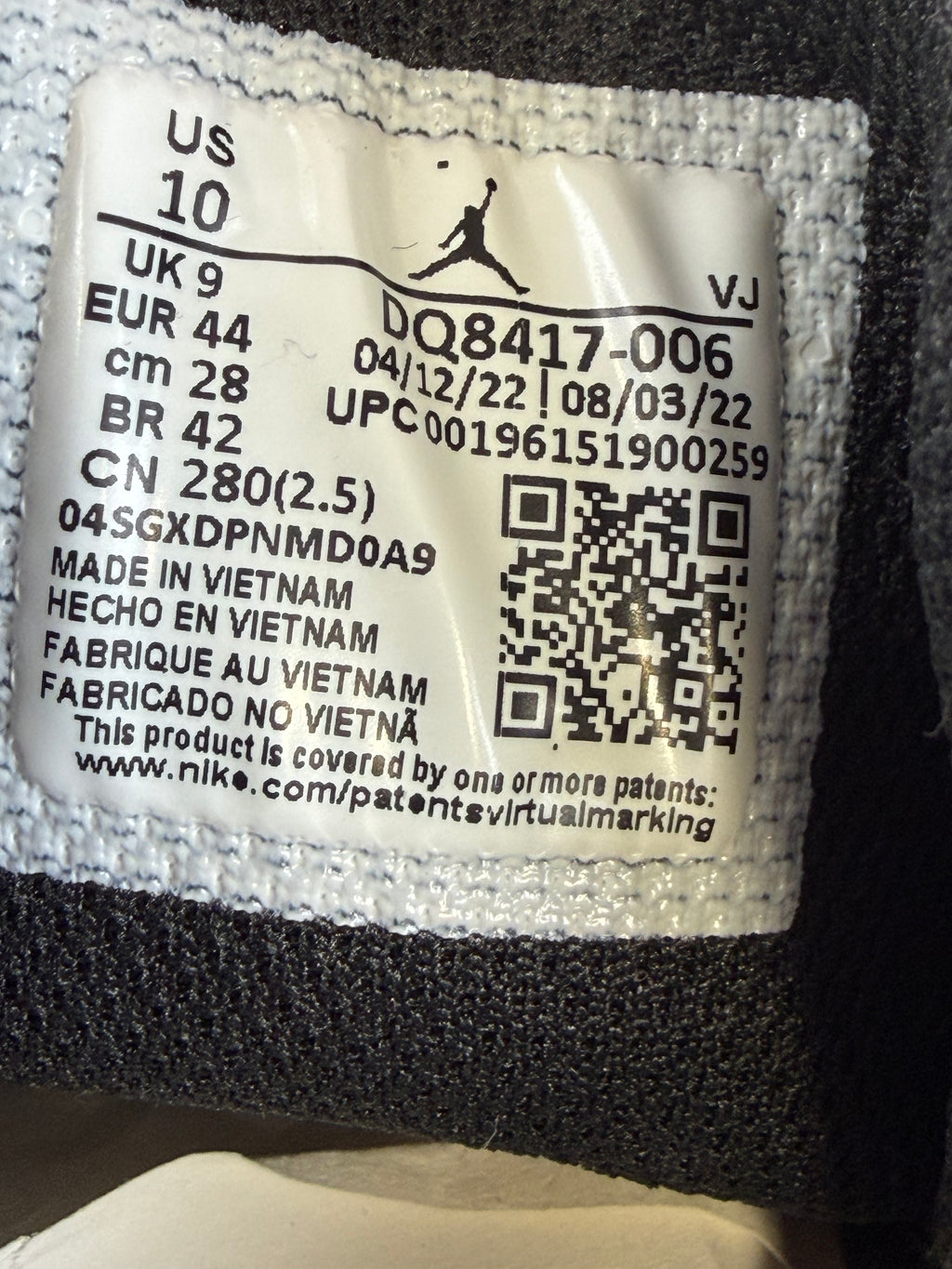 Air Jordan 1 Mid SE “Black / Fire Red / White / Malachite”