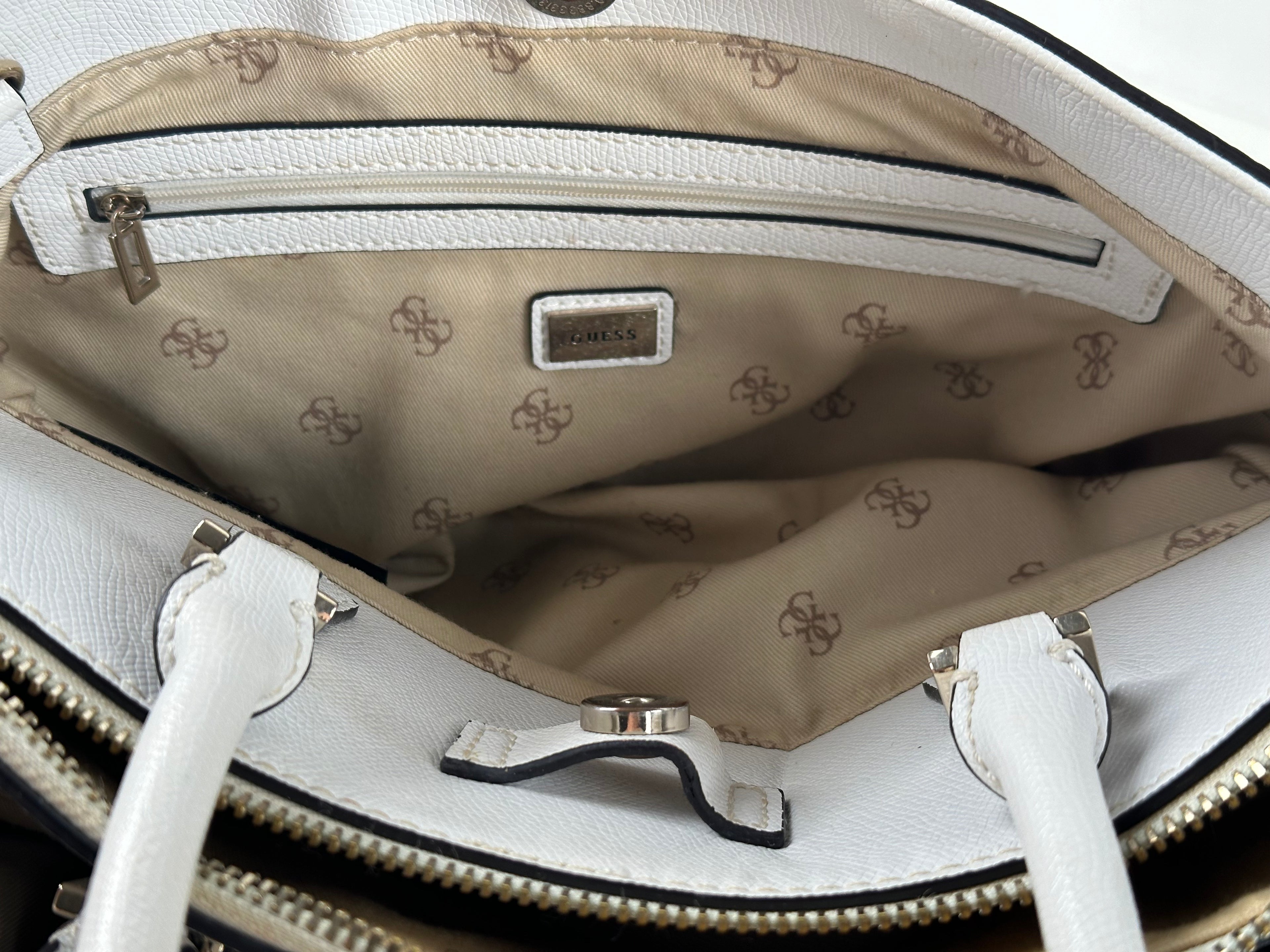 Guess Vikky Satchel – valkoinen laukku