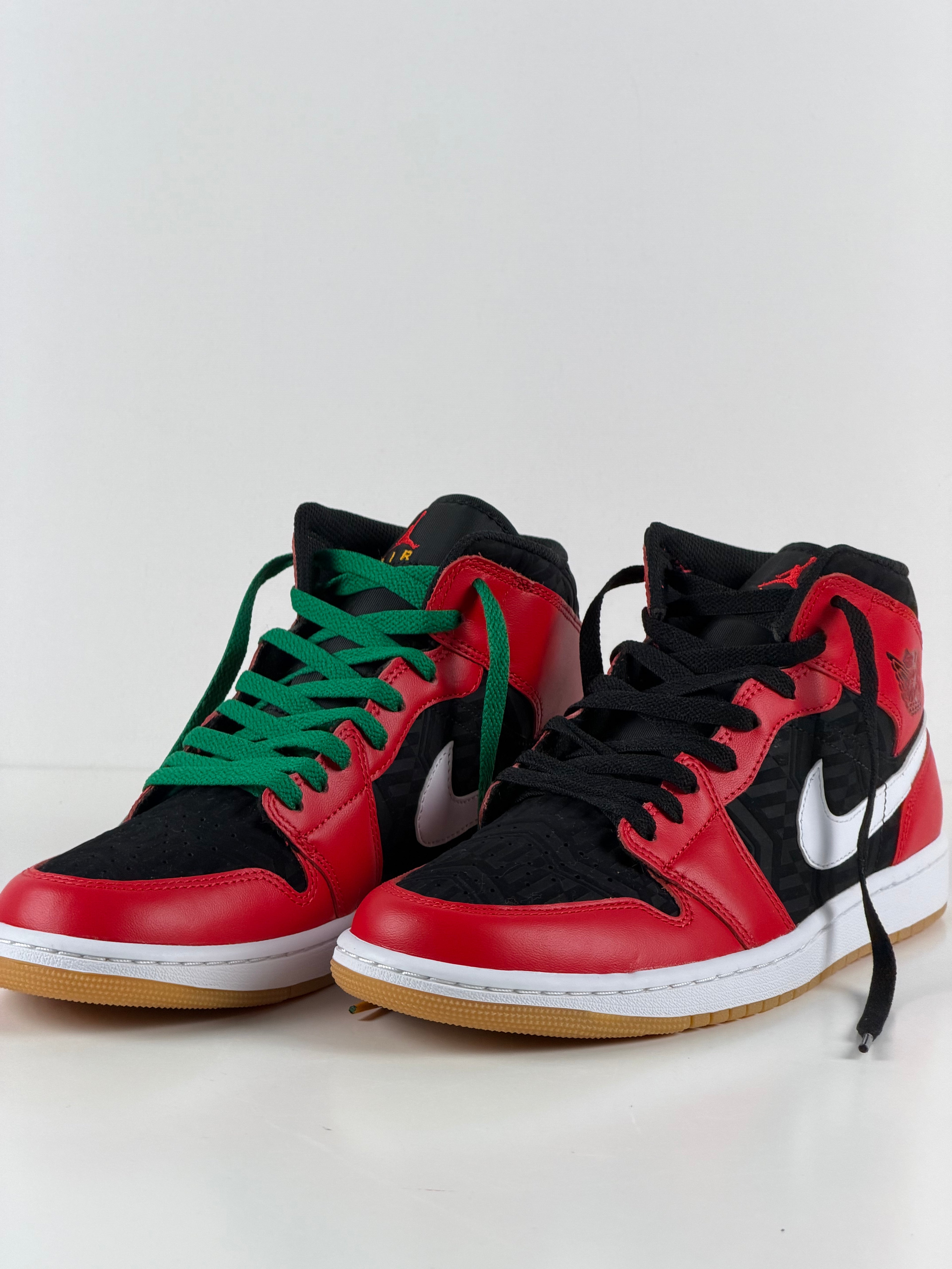 Air Jordan 1 Mid SE “Black / Fire Red / White / Malachite”