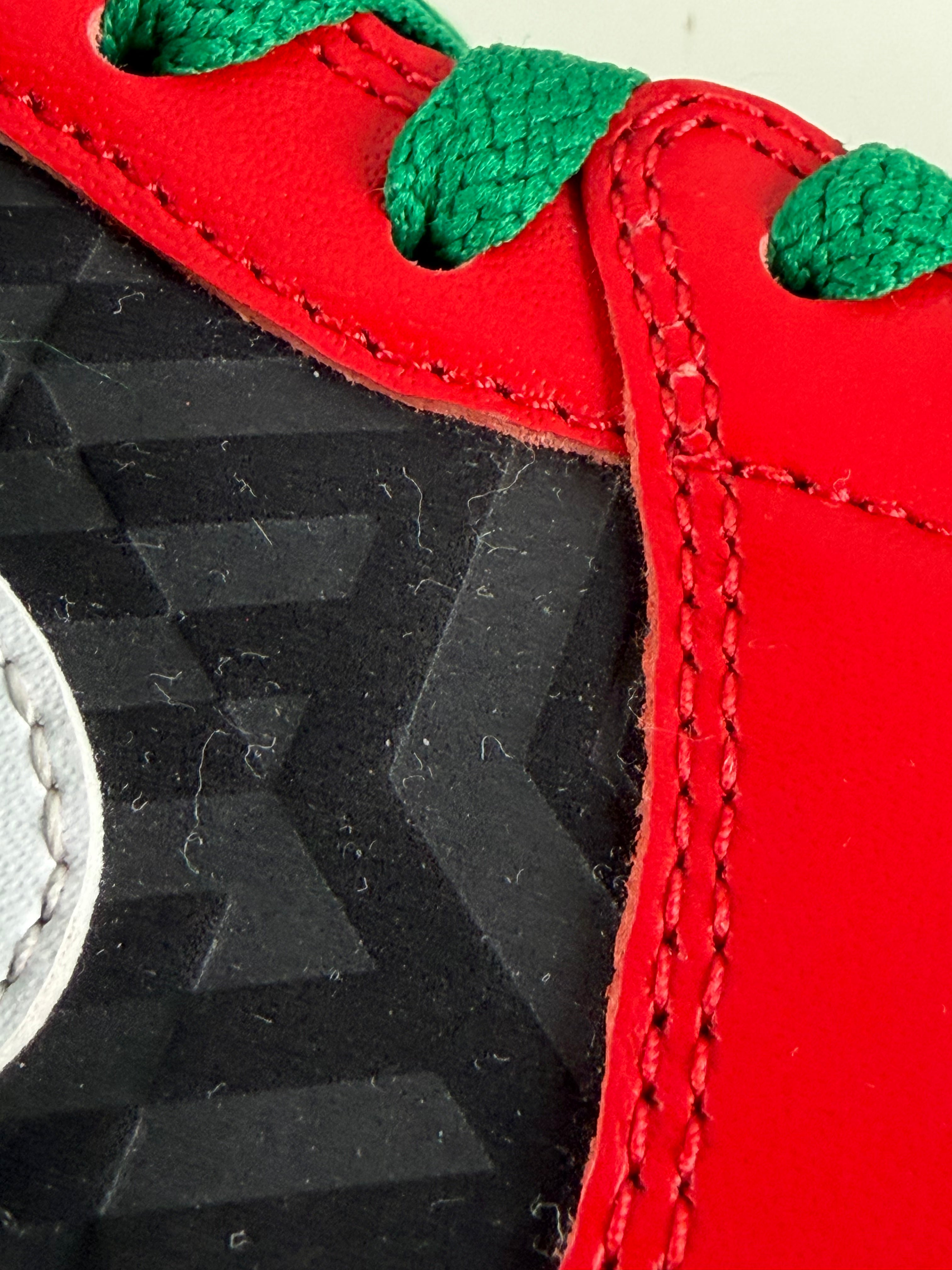Air Jordan 1 Mid SE “Black / Fire Red / White / Malachite”