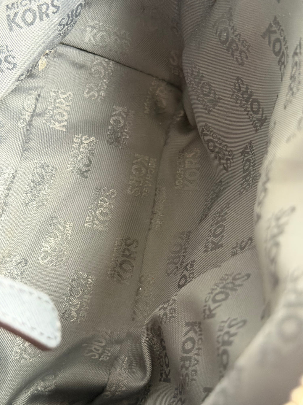 Michael Kors harmaa crossbody / pikkulaukku