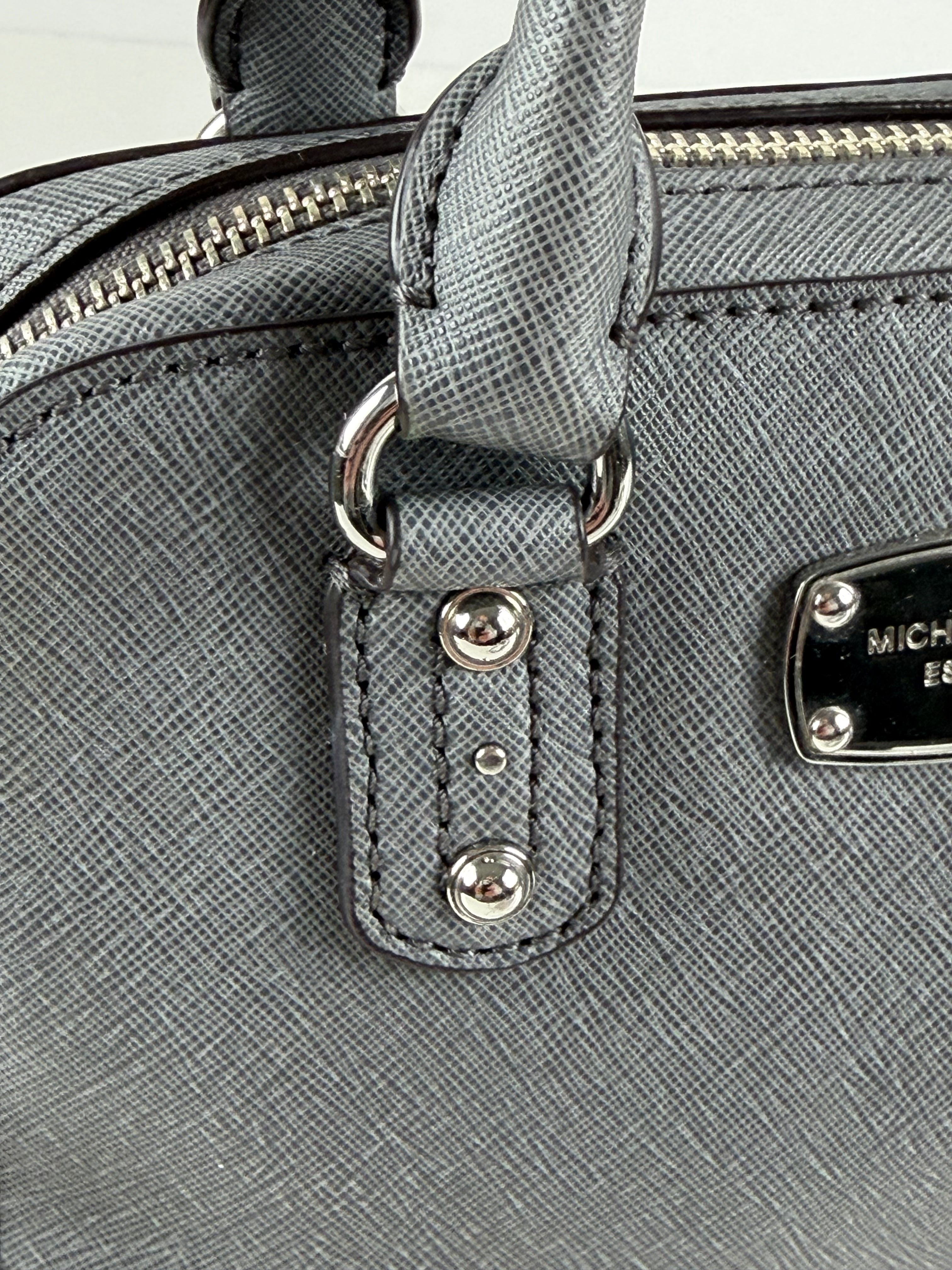 Michael Kors harmaa crossbody / pikkulaukku
