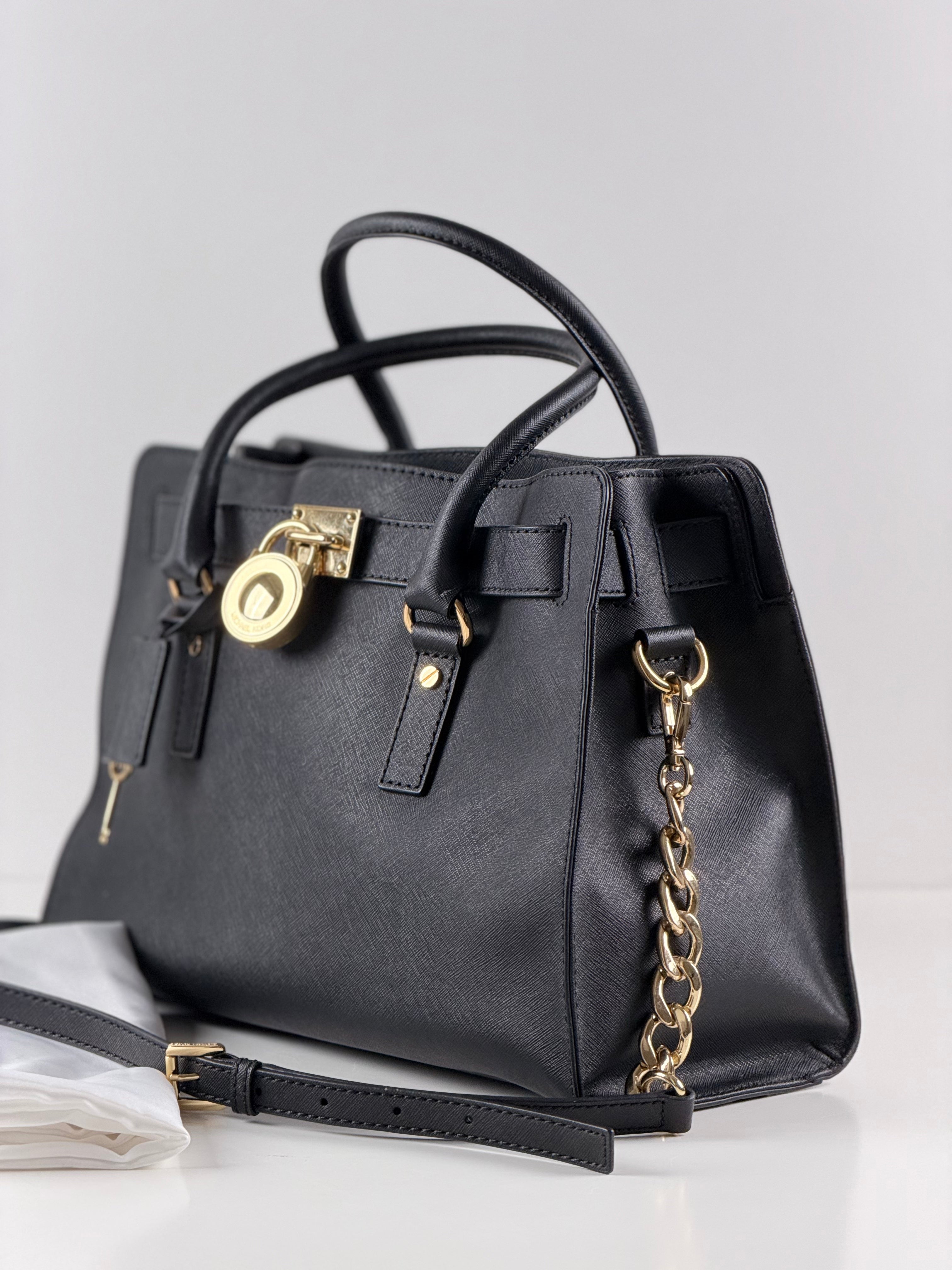 Michael Kors Hamilton Satchel -käsilaukku, musta