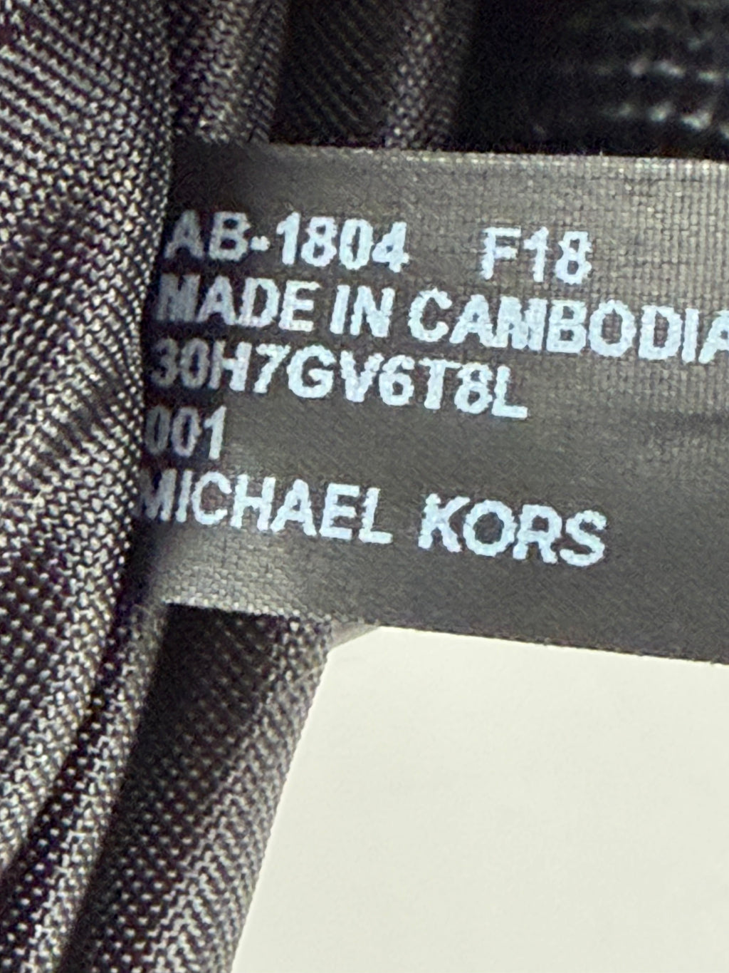 Michael Kors Voyager Medium Multifunction Tote Leather – musta nahkalaukku