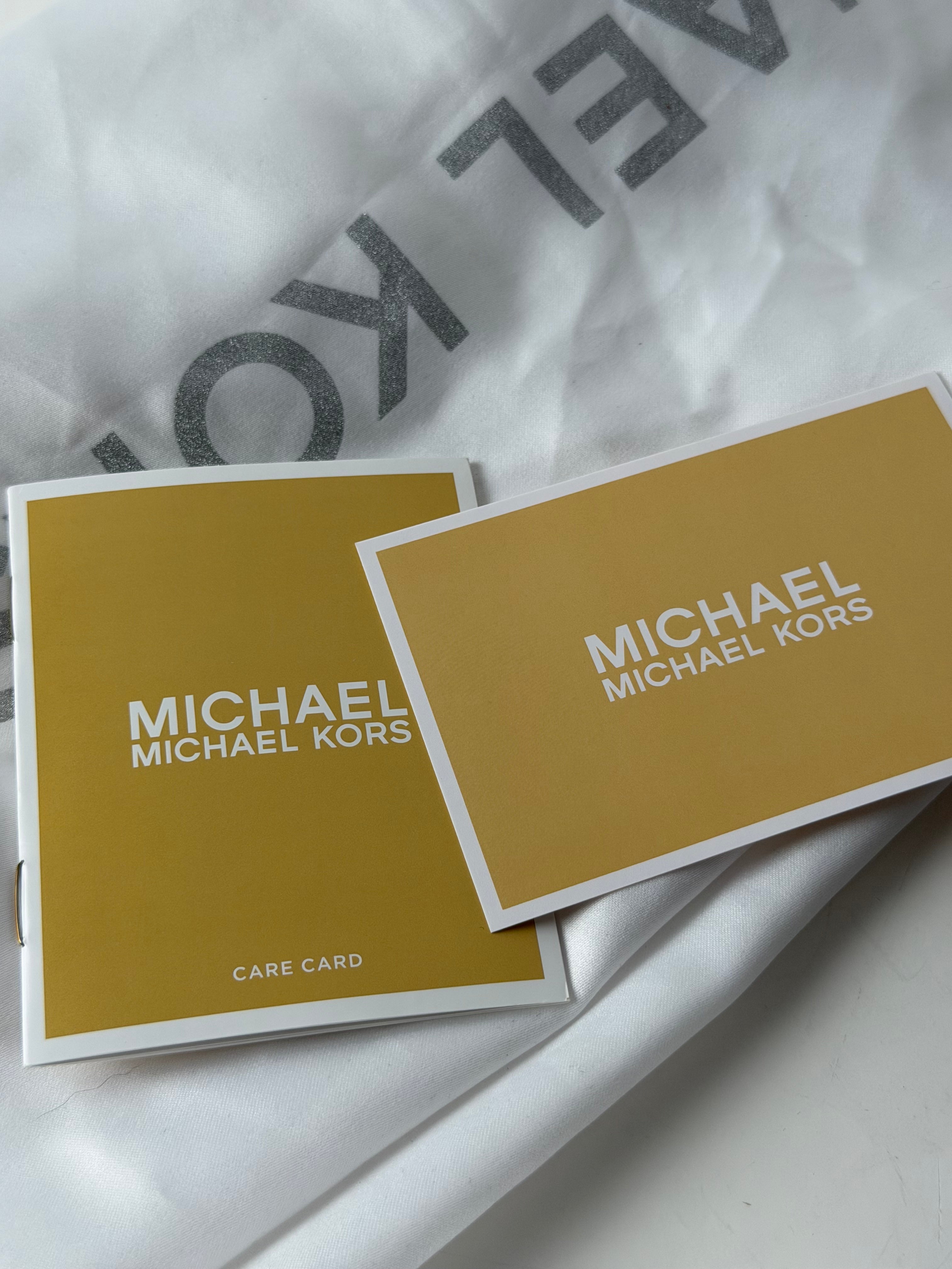 Michael Kors Voyager Medium Multifunction Tote Leather – musta nahkalaukku