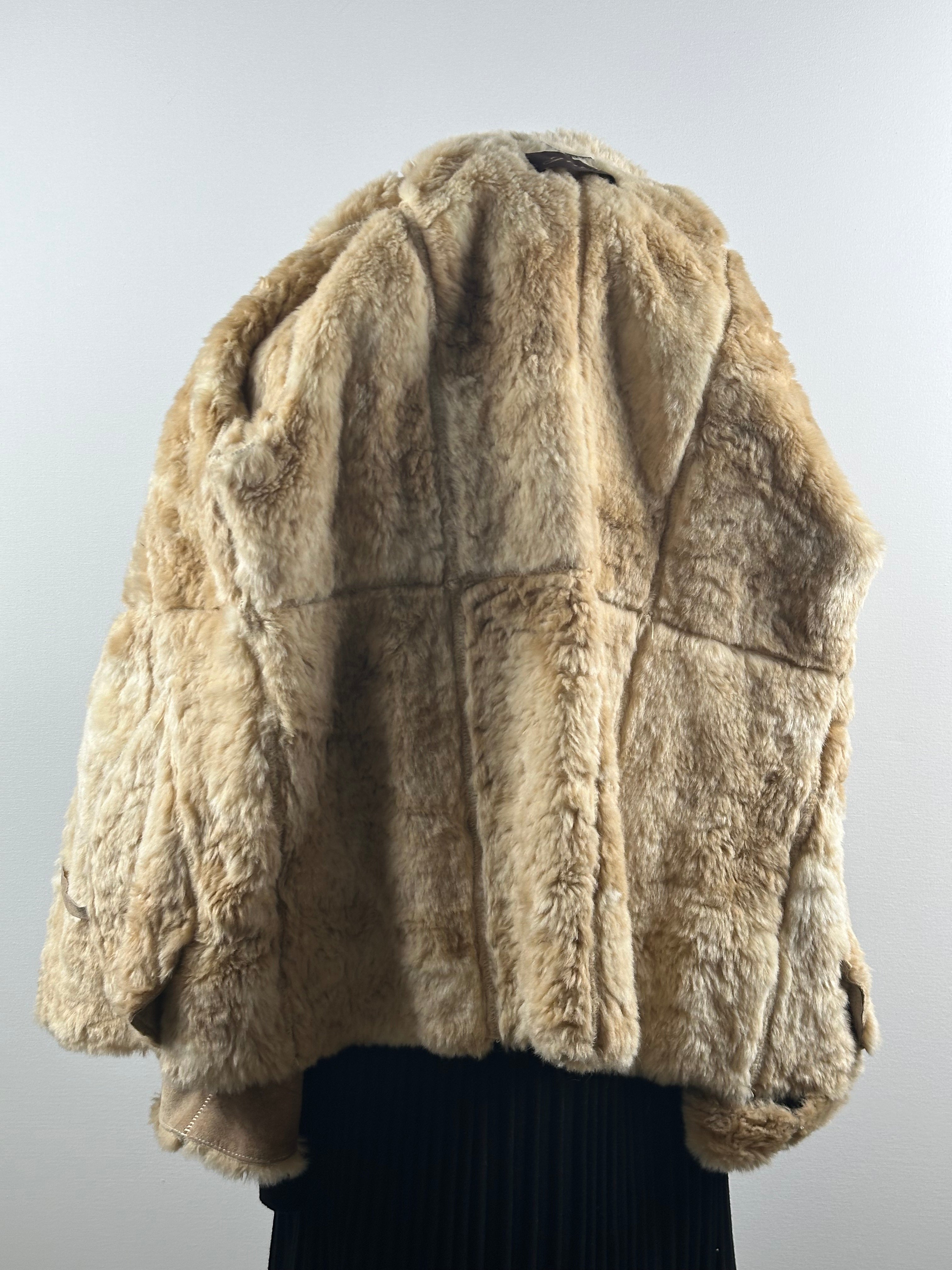 Guess – aito nahkainen teddyvuorattu takki