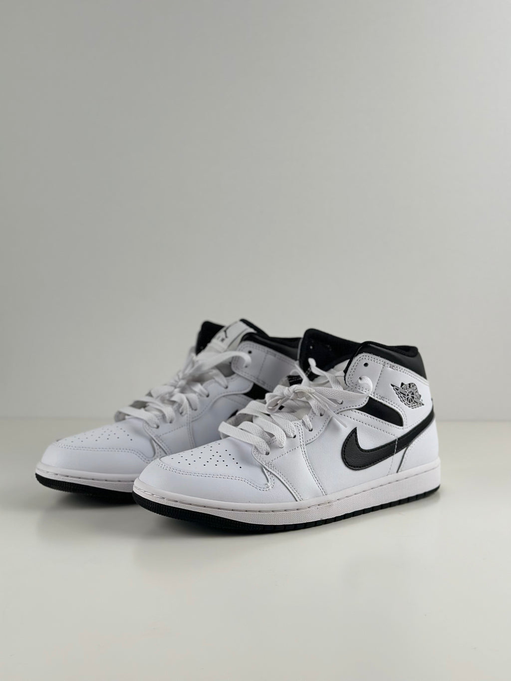 Air Jordan 1 Mid White/Black