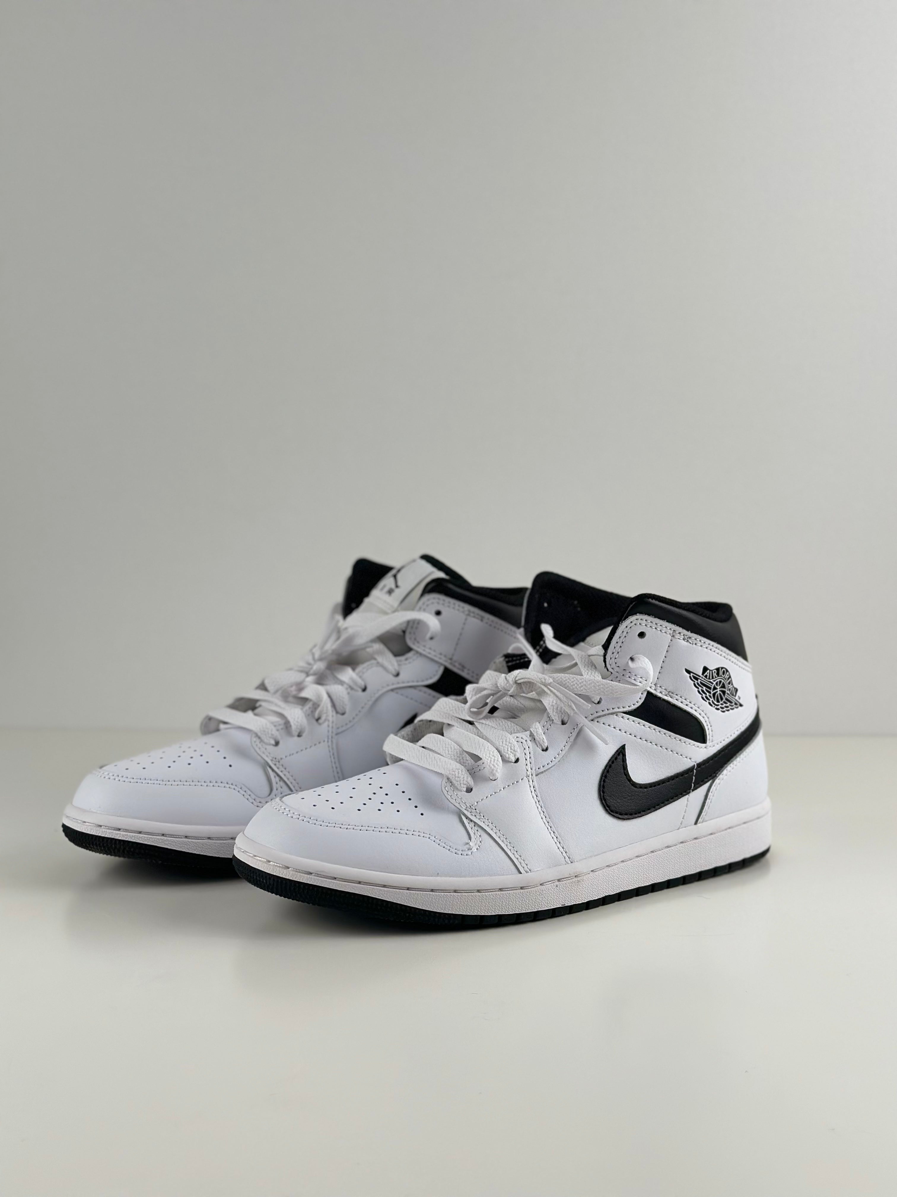 Air Jordan 1 Mid White/Black