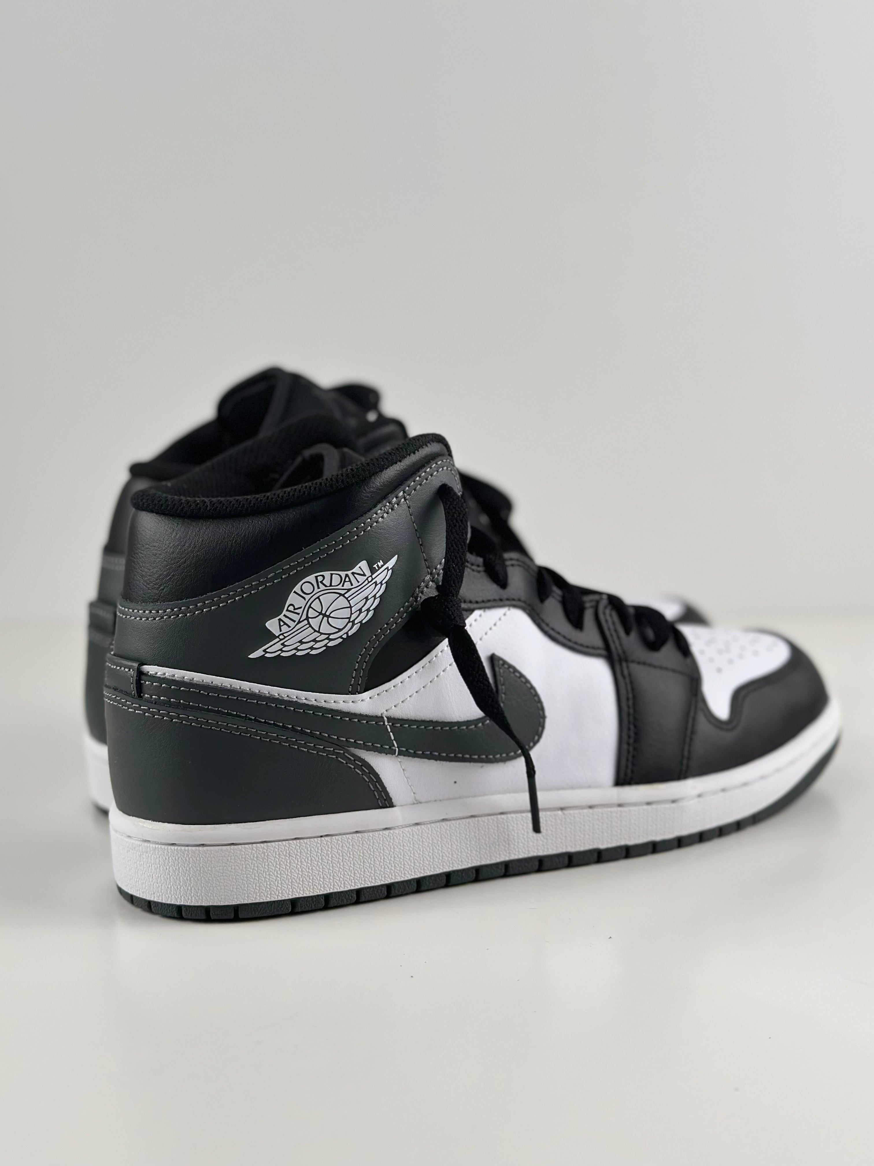 Air Jordan 1 Mid "Black/White-Grey"