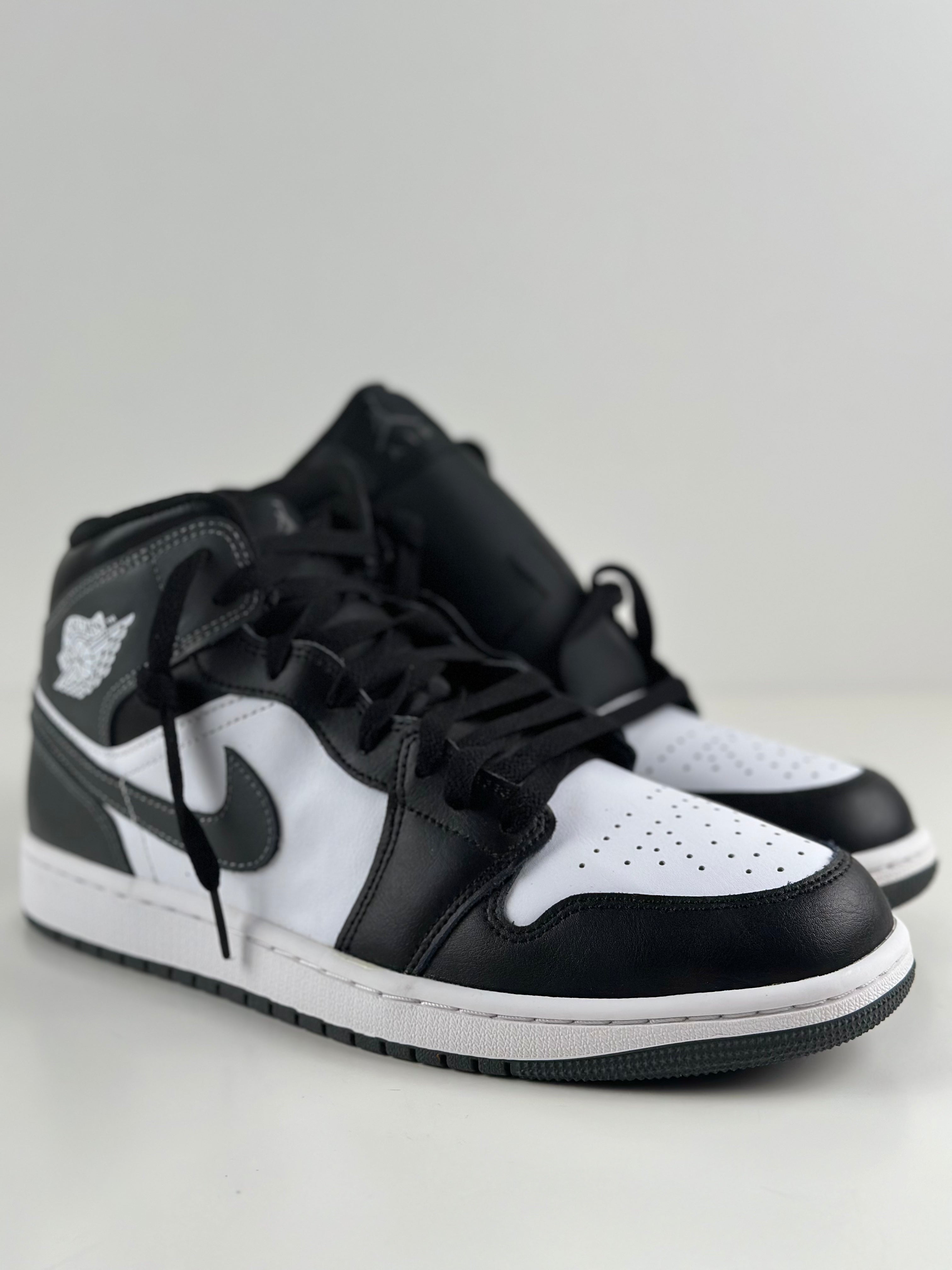 Air Jordan 1 Mid "Black/White-Grey"