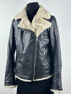 Jofama Bella – Naisten musta biker-nahkatakki teddyvuorella (koko 38)