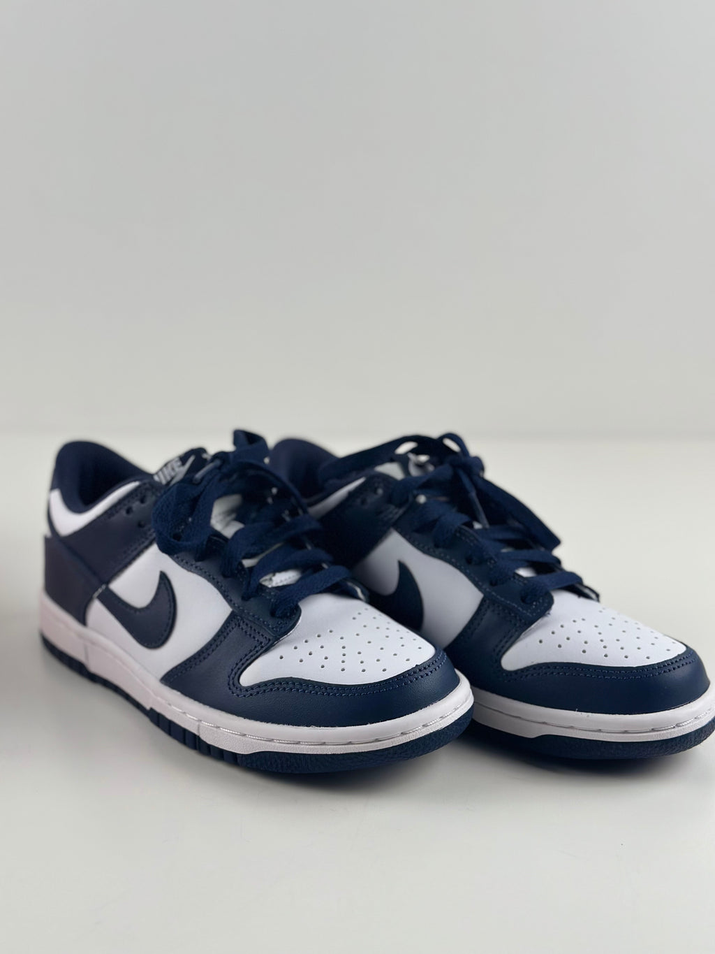 Nike Dunk Low (GS) – White / Midnight Navy
