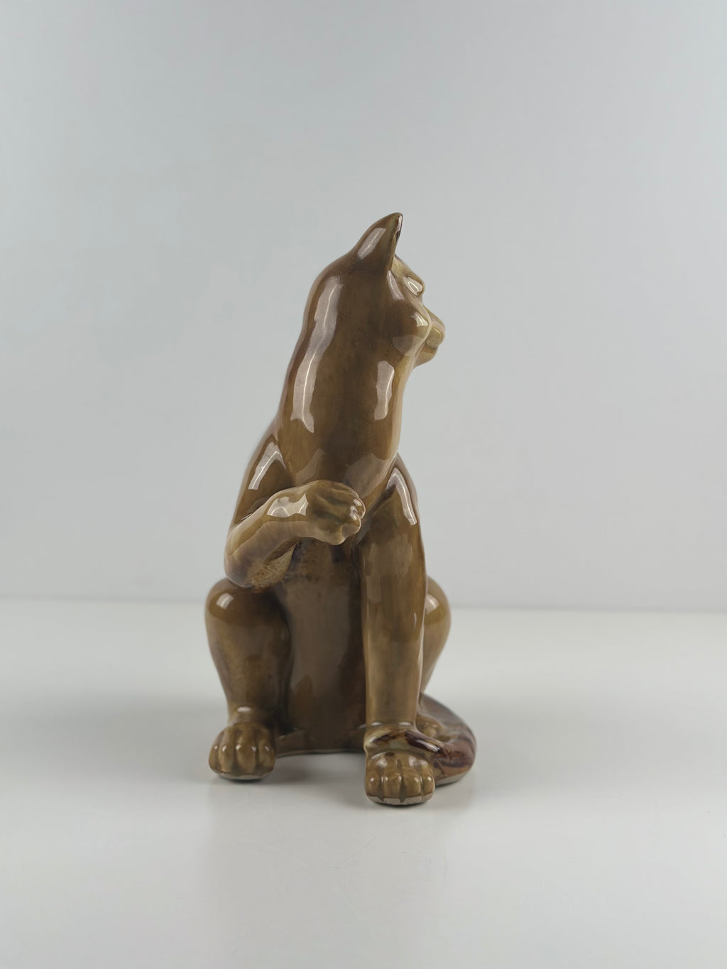 Iso vintage-kissapatsas – lasitettua keramiikkaa (29 cm)