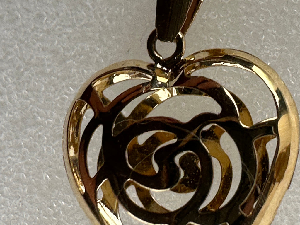 Ruususydän – 14K kultainen korusetti (585)