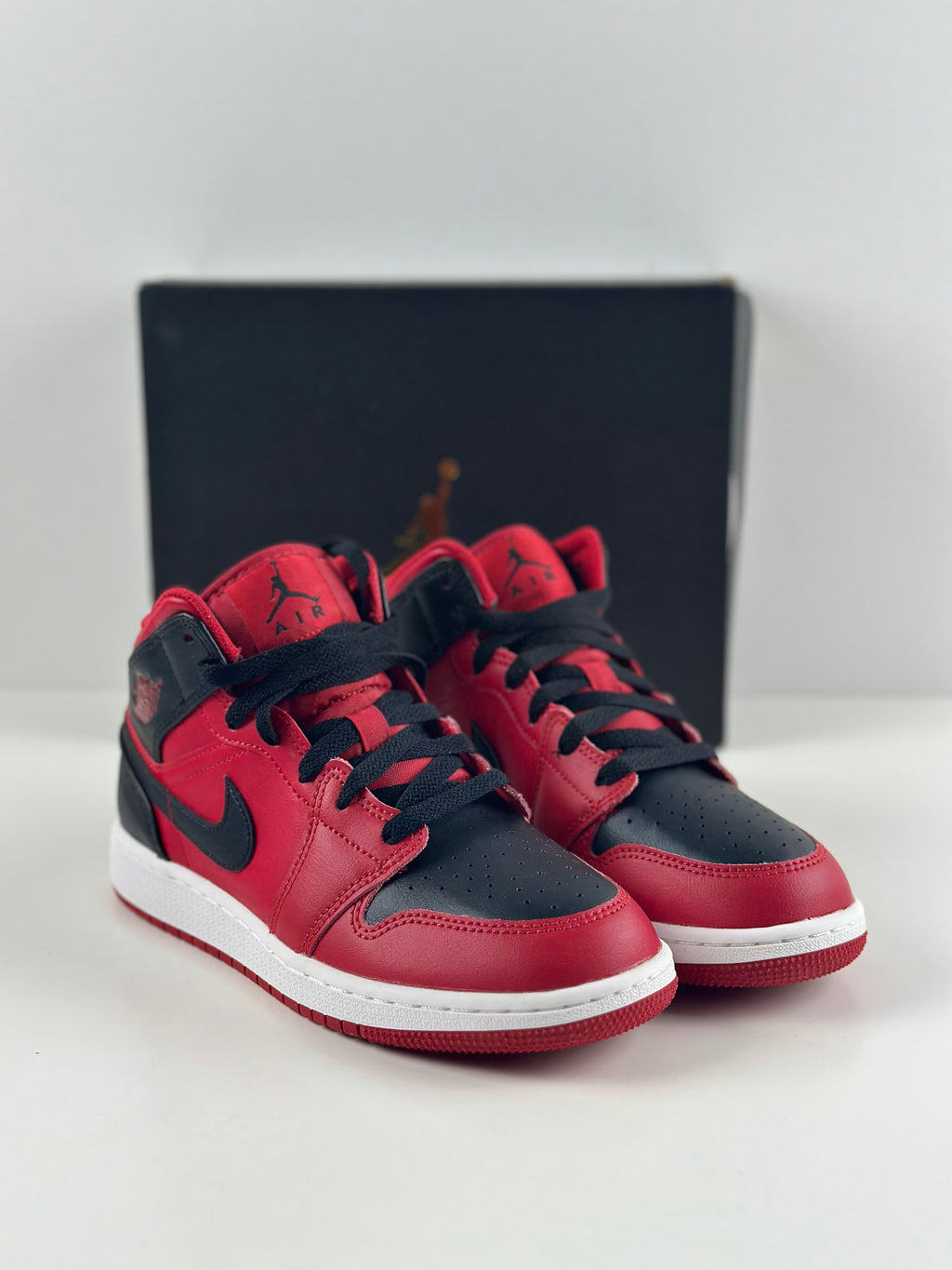 Air Jordan 1 Mid (GS) – Gym Red / Black / White