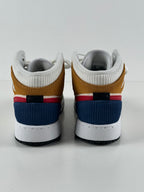 Air Jordan 1 Mid SE (GS) – White/Gym Red/Black – koko 38 (UUSI)