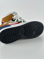 Air Jordan 1 Mid SE (GS) – White/Gym Red/Black – koko 38 (UUSI)