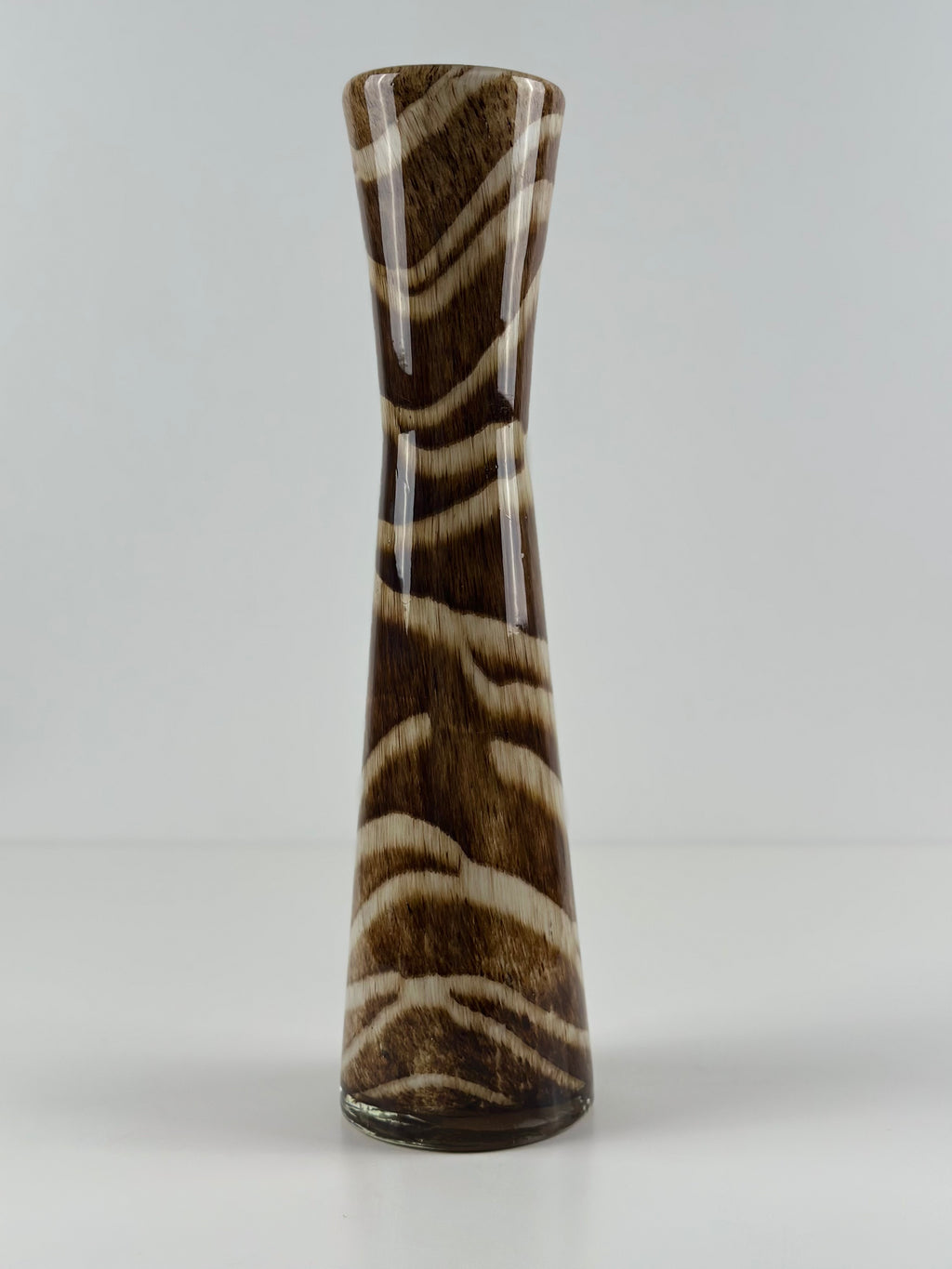 Käsinpuhallettu studiolasimaljakko – 38 cm