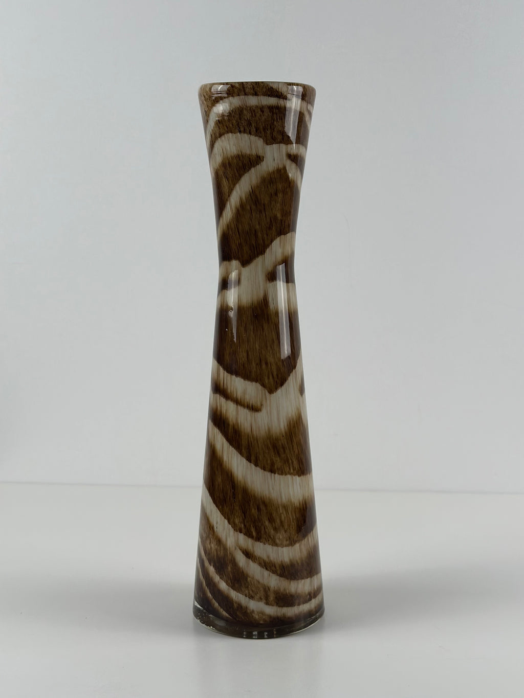 Käsinpuhallettu studiolasimaljakko – 38 cm