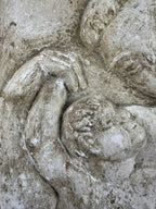 Seinäreliefi “Äiti ja lapsi” – signeerattu E.R. 46