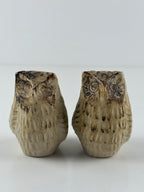 Liisa Hallamaa – keramiikkapöllöt (2 kpl), signeerattu LH