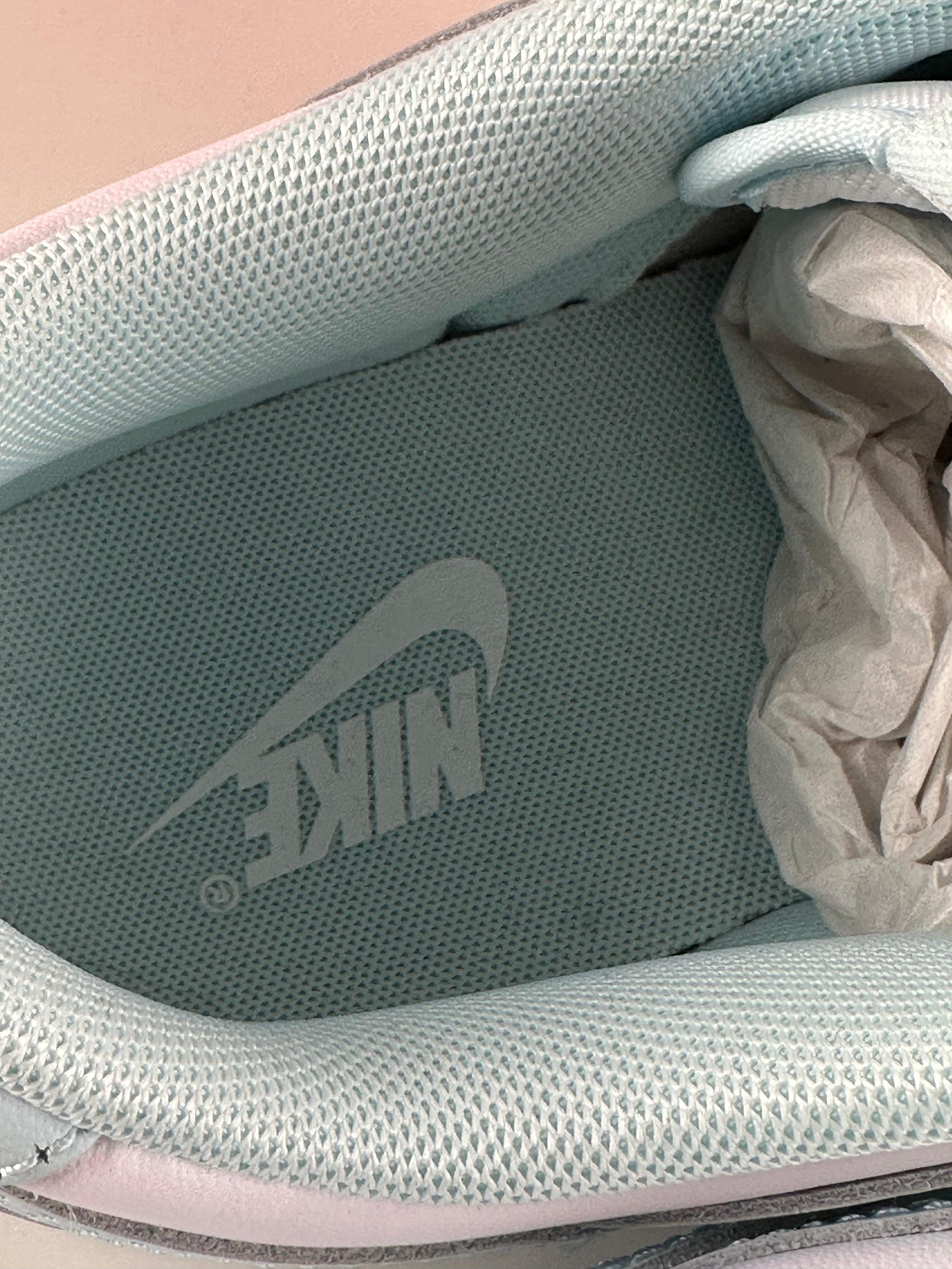 Nike Dunk Low Retro "White / Glacier Blue" Brand new