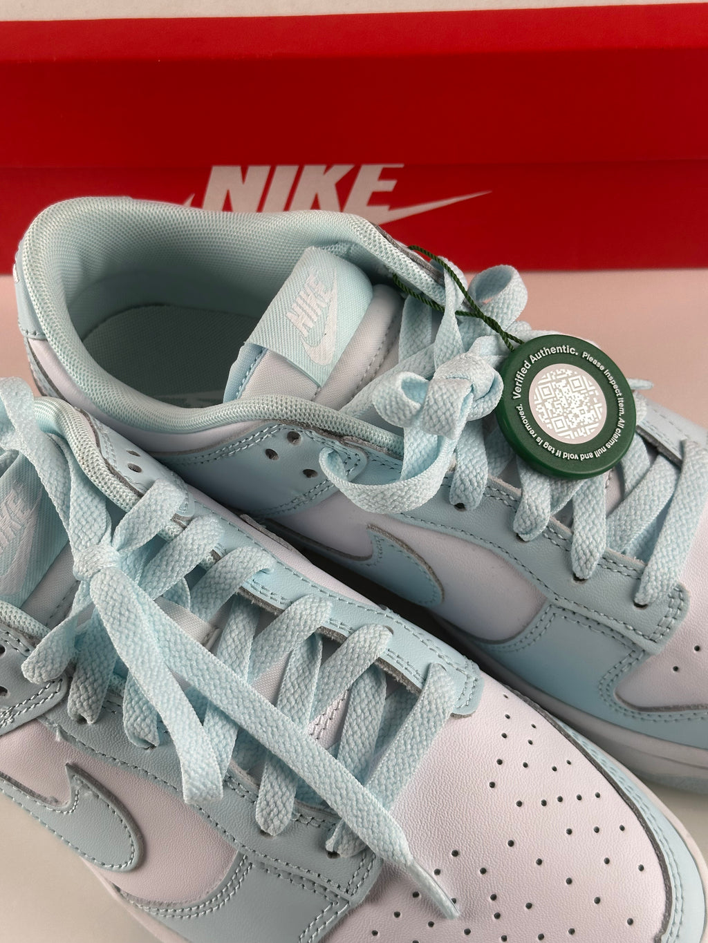 Nike Dunk Low Retro "White / Glacier Blue" Brand new