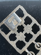 Kultaseppä Salovaara – hopeinen design-rannekoru (925H)