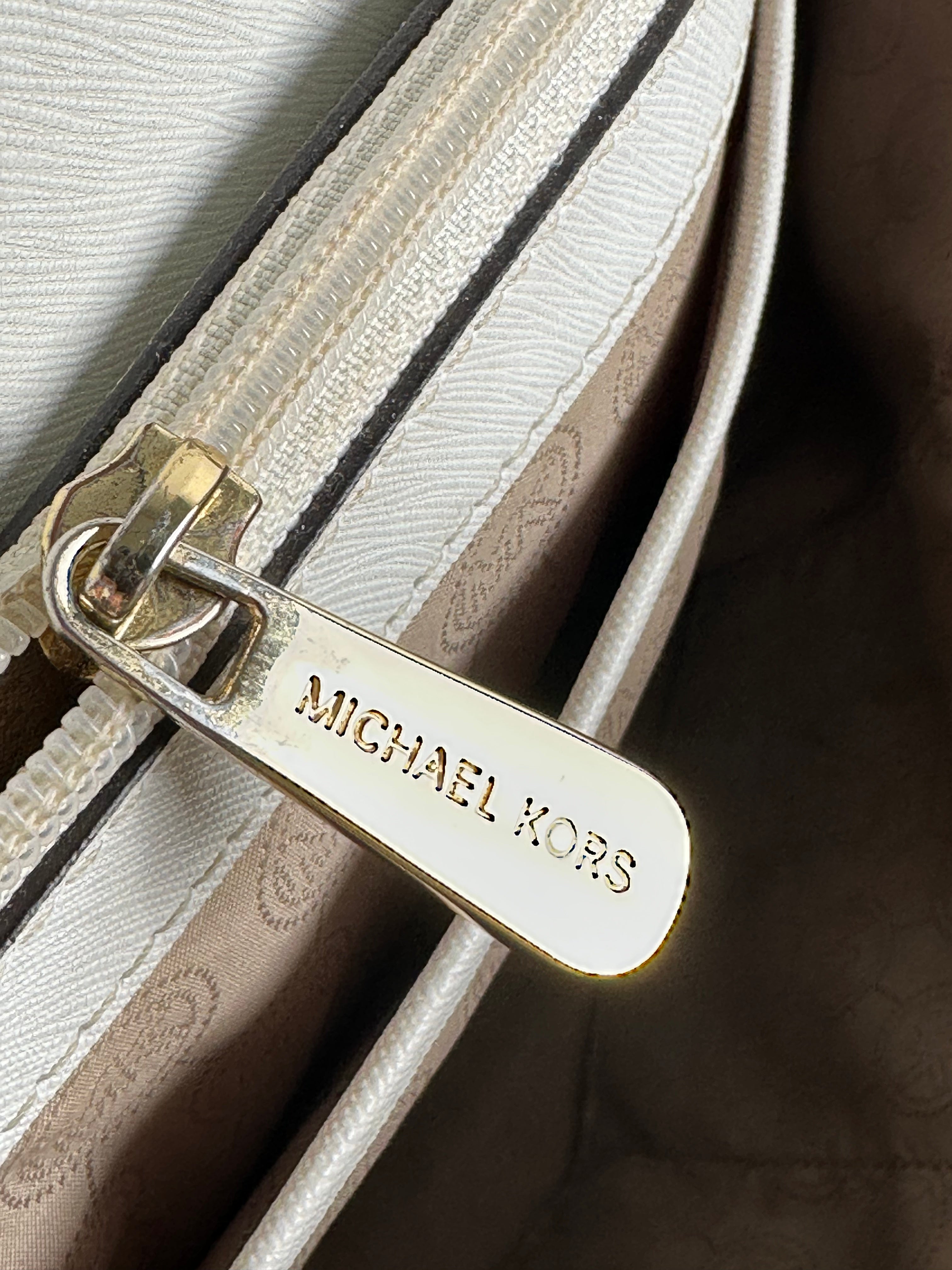 Michael Kors Jet Set Travel Tote – vaalea nahkalaukku