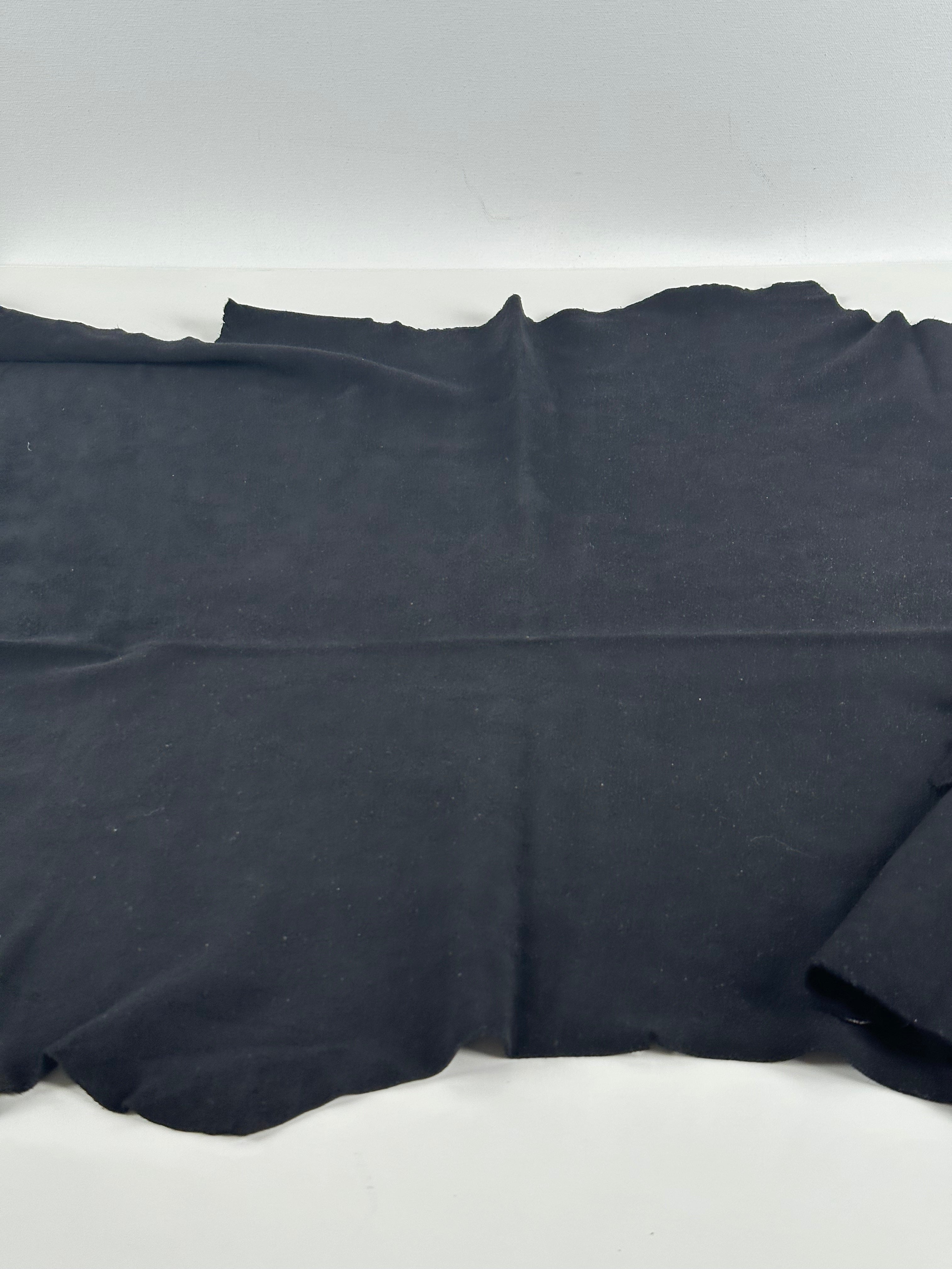 Aito mokkanahka – Goat Suede Black (1 vuota)