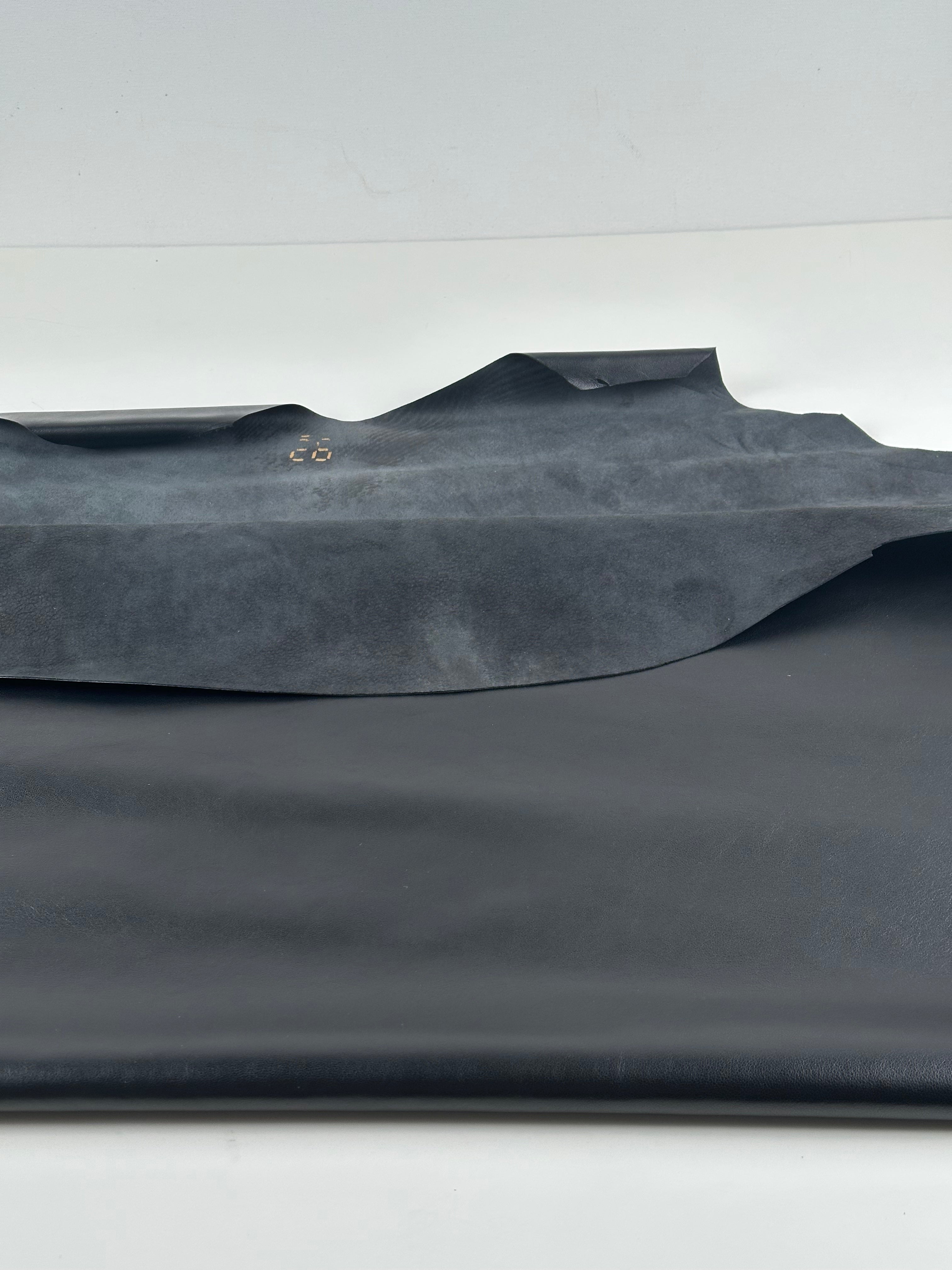 Aito lampaan nahka – Valencia Soft Lamb Black (1 vuota)