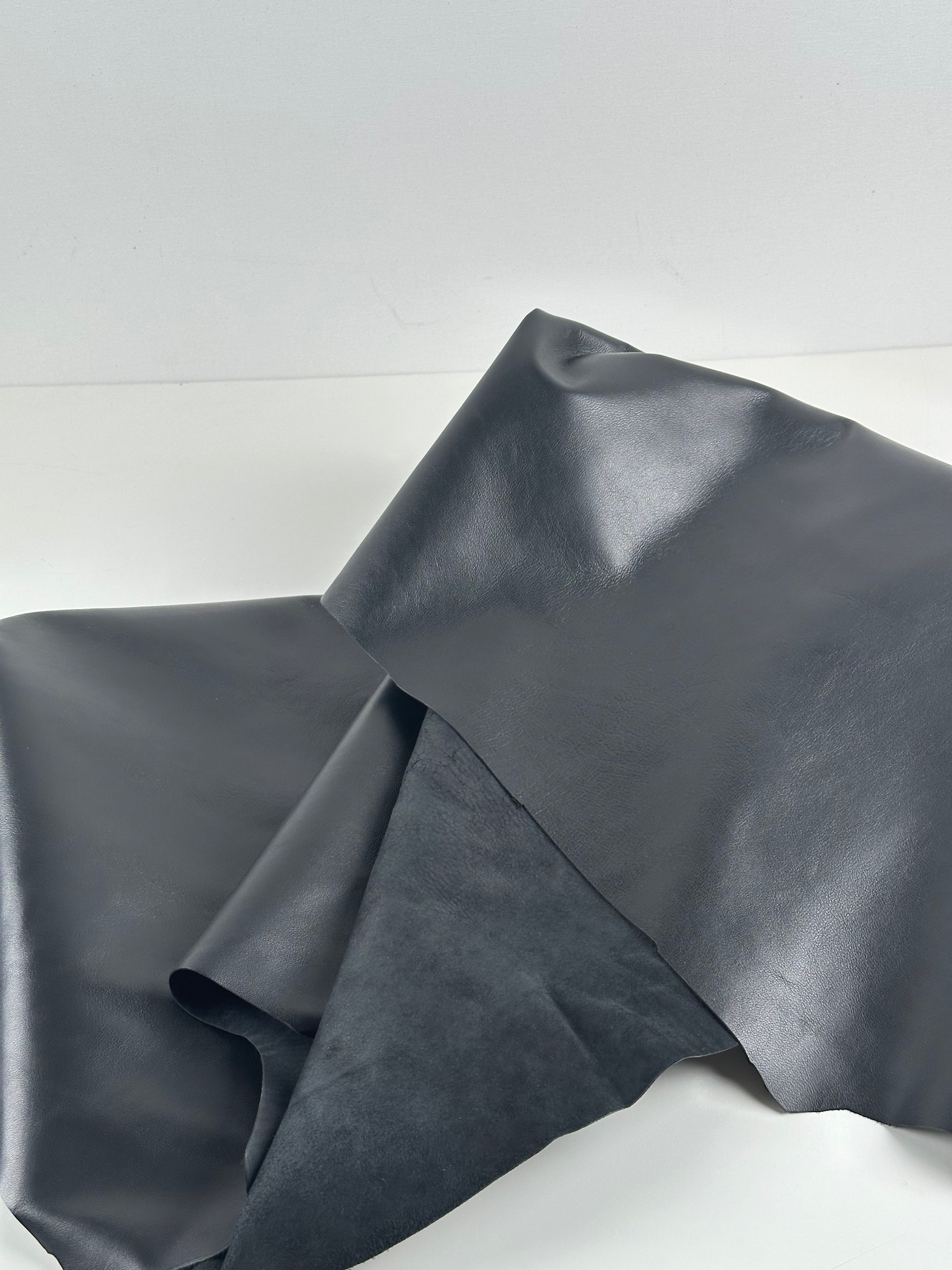 Aito lampaan nahka – Valencia Soft Lamb Black (1 vuota)