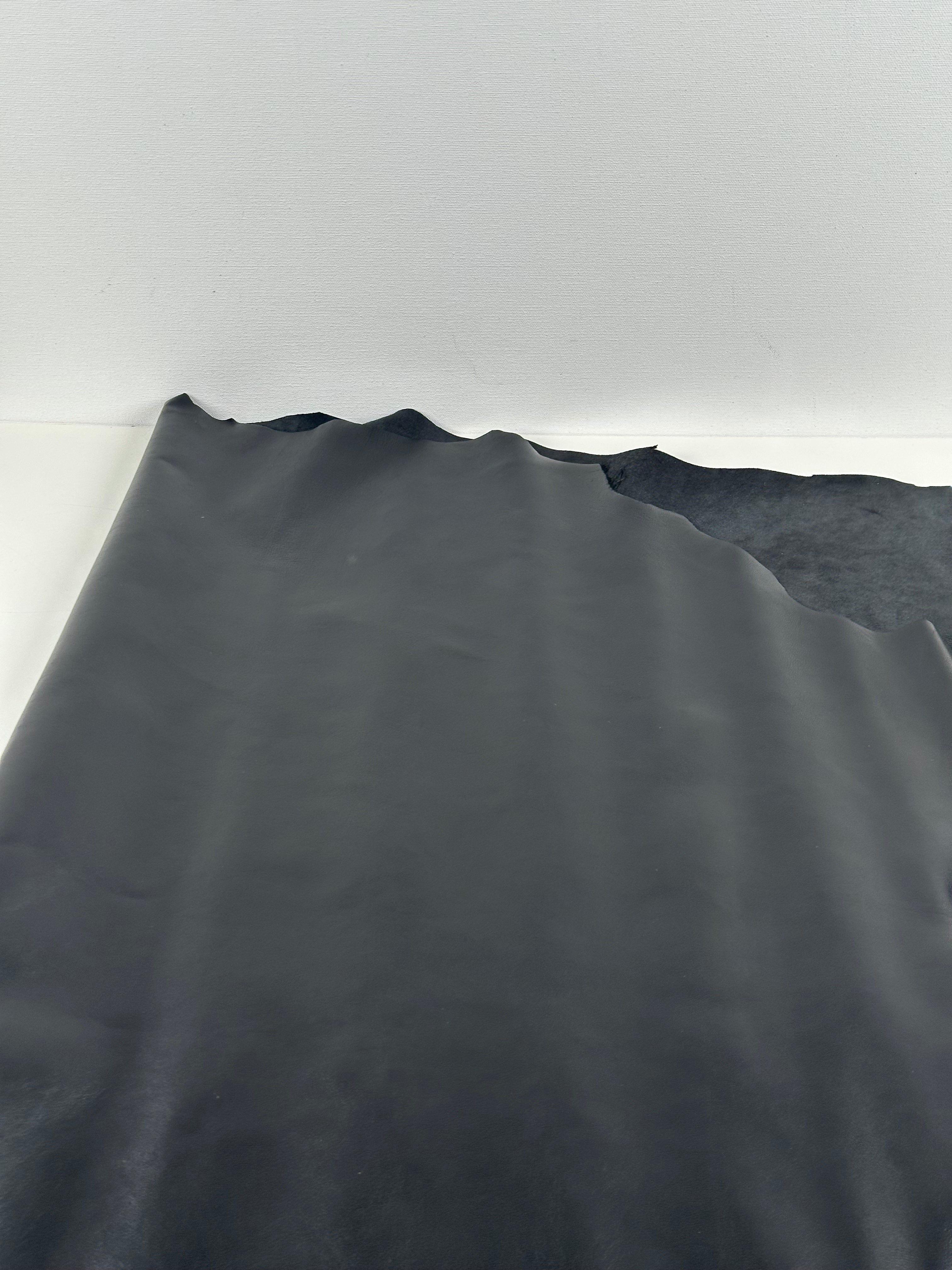 Aito lampaan nahka – Valencia Soft Lamb Black (1 vuota)
