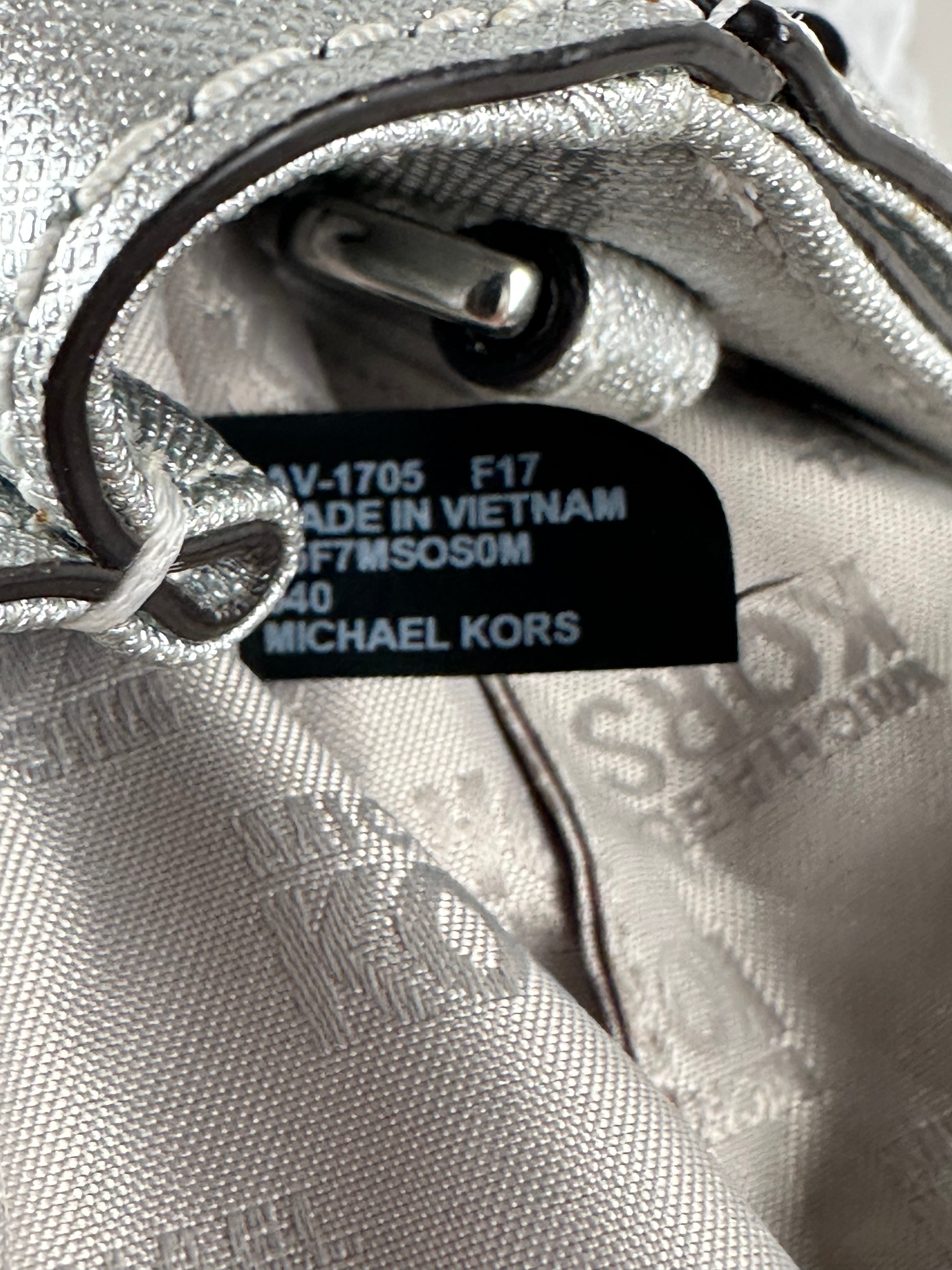 Michael Kors – hopea saffiano nahkalaukku