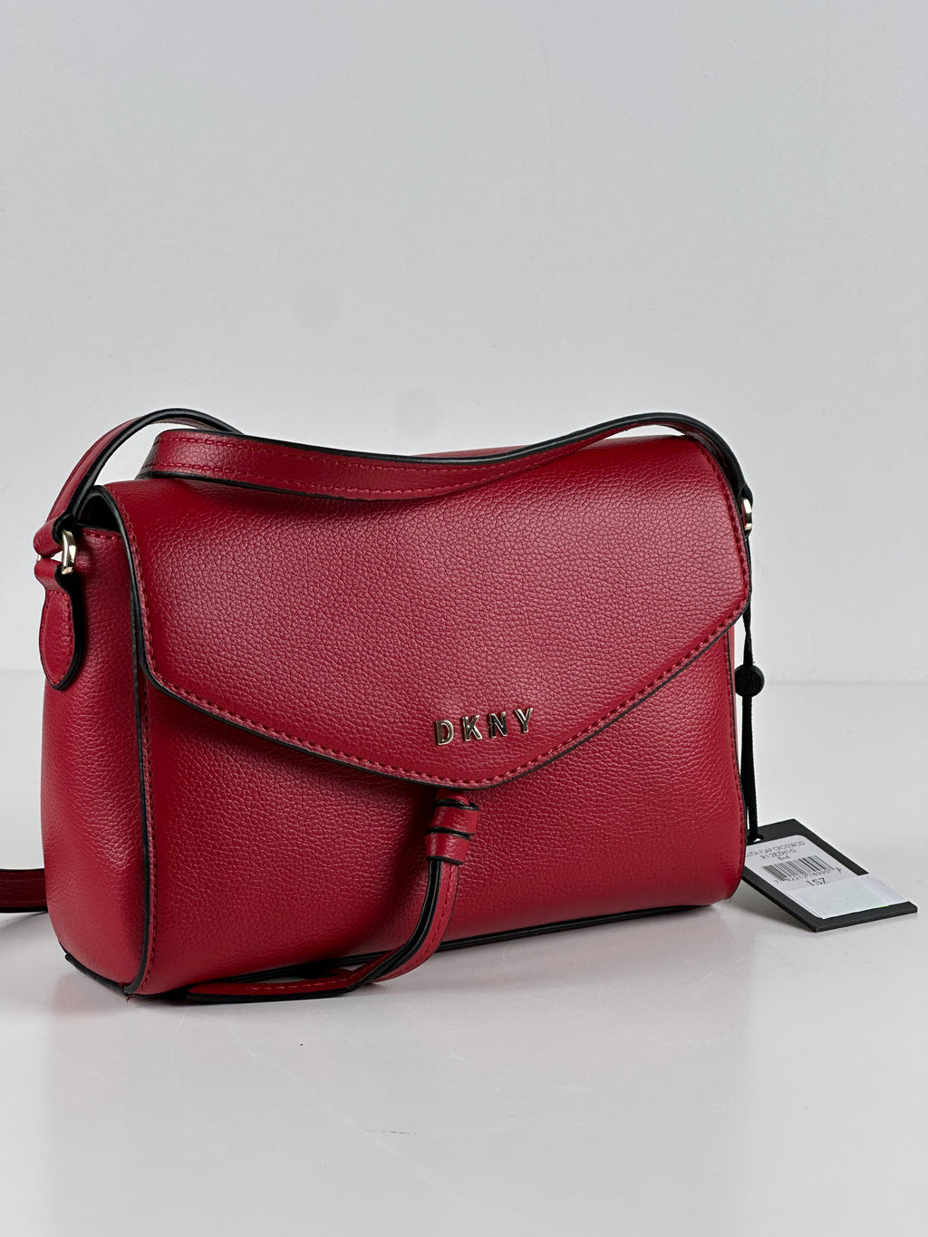 DKNY Lolita Flap Crossbody – punainen