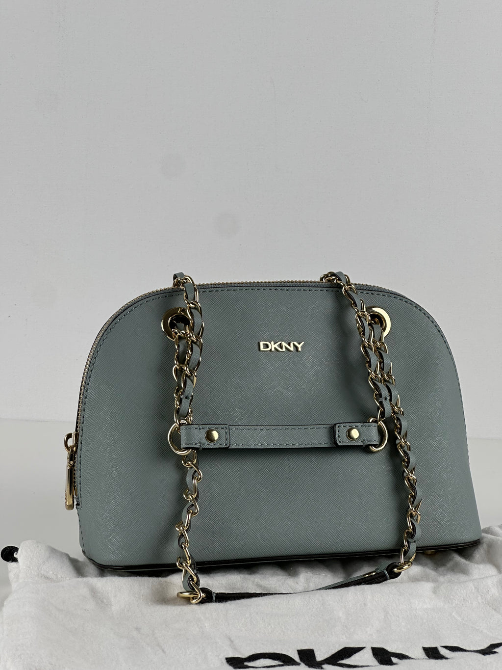 DKNY saffiano nahkalaukku