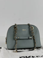 DKNY saffiano nahkalaukku
