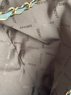 DKNY saffiano nahkalaukku