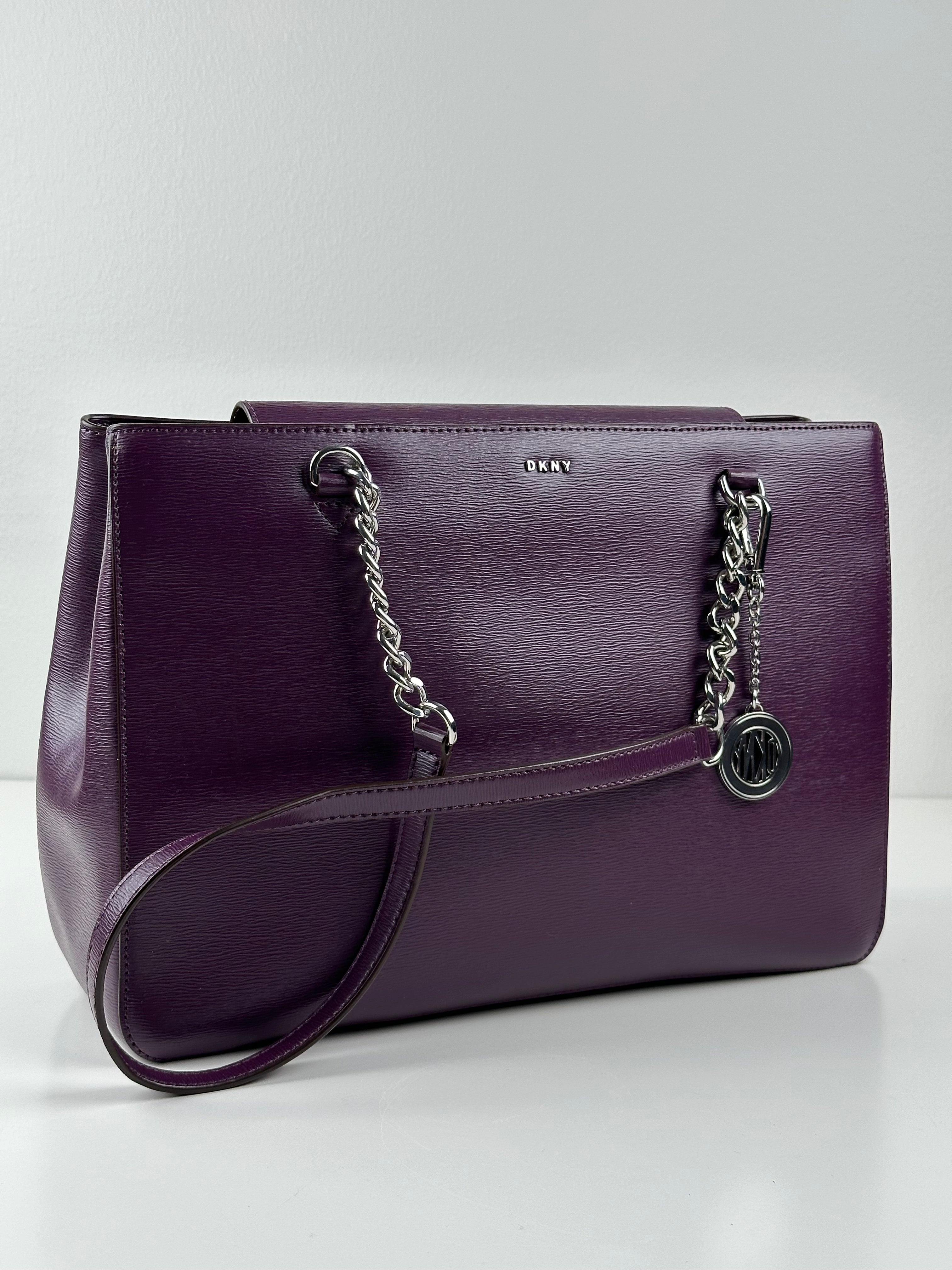 DKNY – luumunvioletti nahkainen käsilaukku