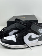 Air Jordan 1 Mid "Black/White-Grey"