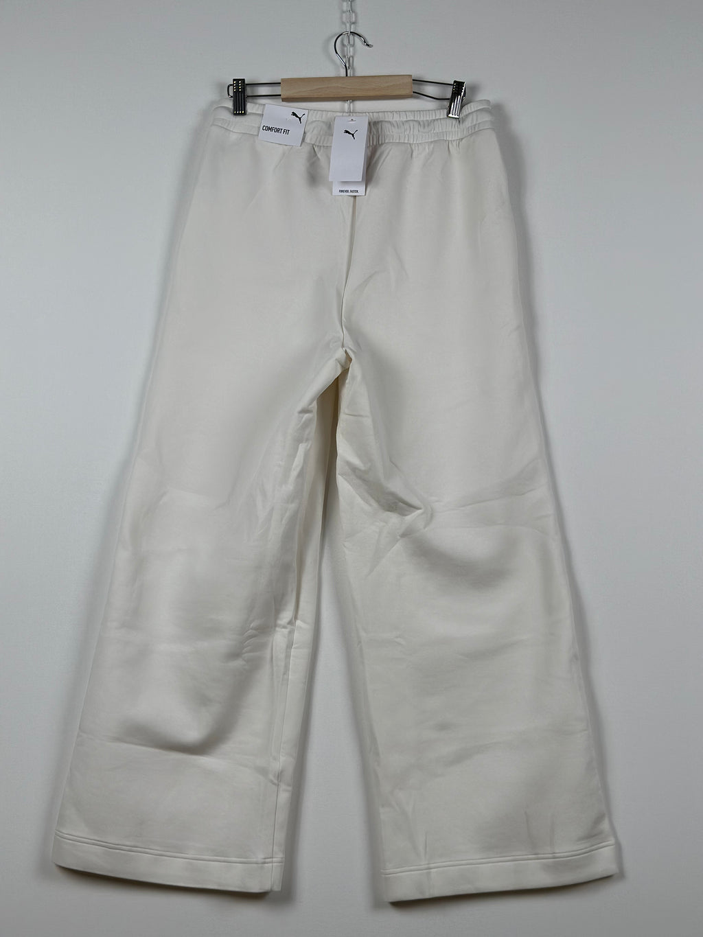 PUMA Comfort Fit -collegehousut – valkoinen