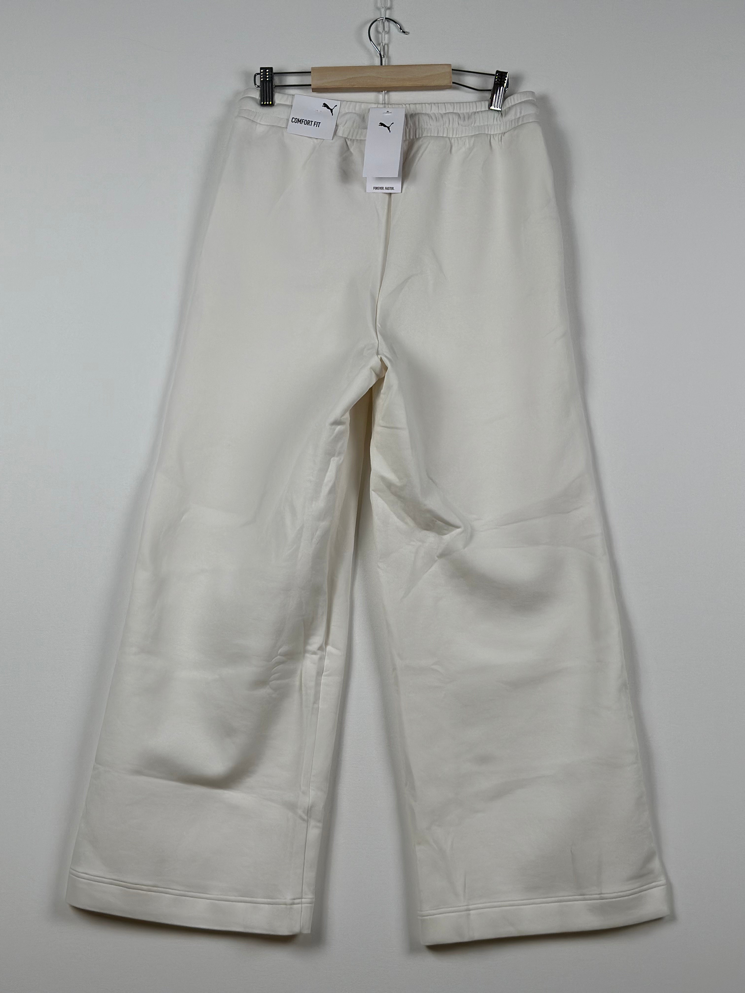 PUMA Comfort Fit -collegehousut – valkoinen