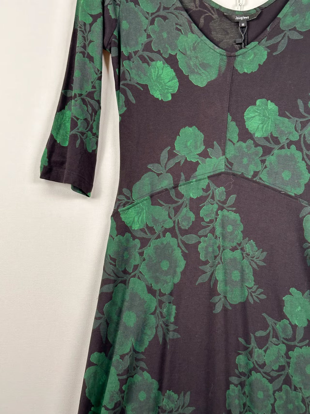🌿 Desigual viskoosimekko – koko M – uusi | Jackpot Second Hand
